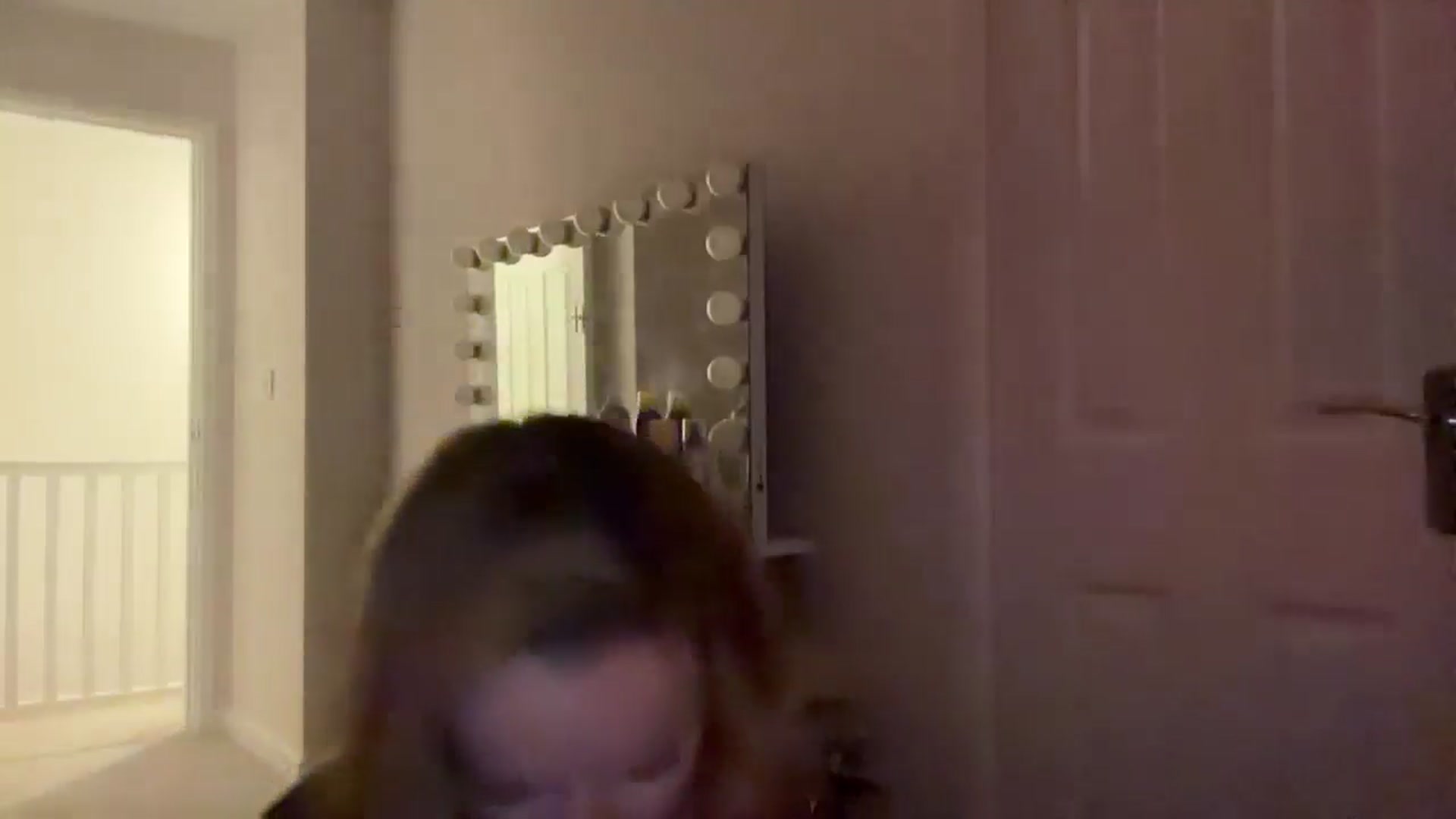 Gallery image thumbnail from Courtney's myfreecams stream on, 06/17/2025, 23:13 image 10 of 20