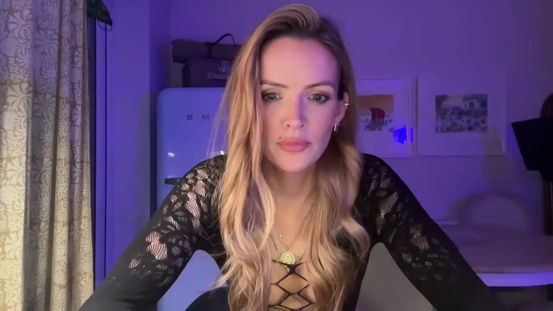 Gallery image thumbnail from Courtney's myfreecams stream on, 06/17/2025, 23:13 image 4 of 20