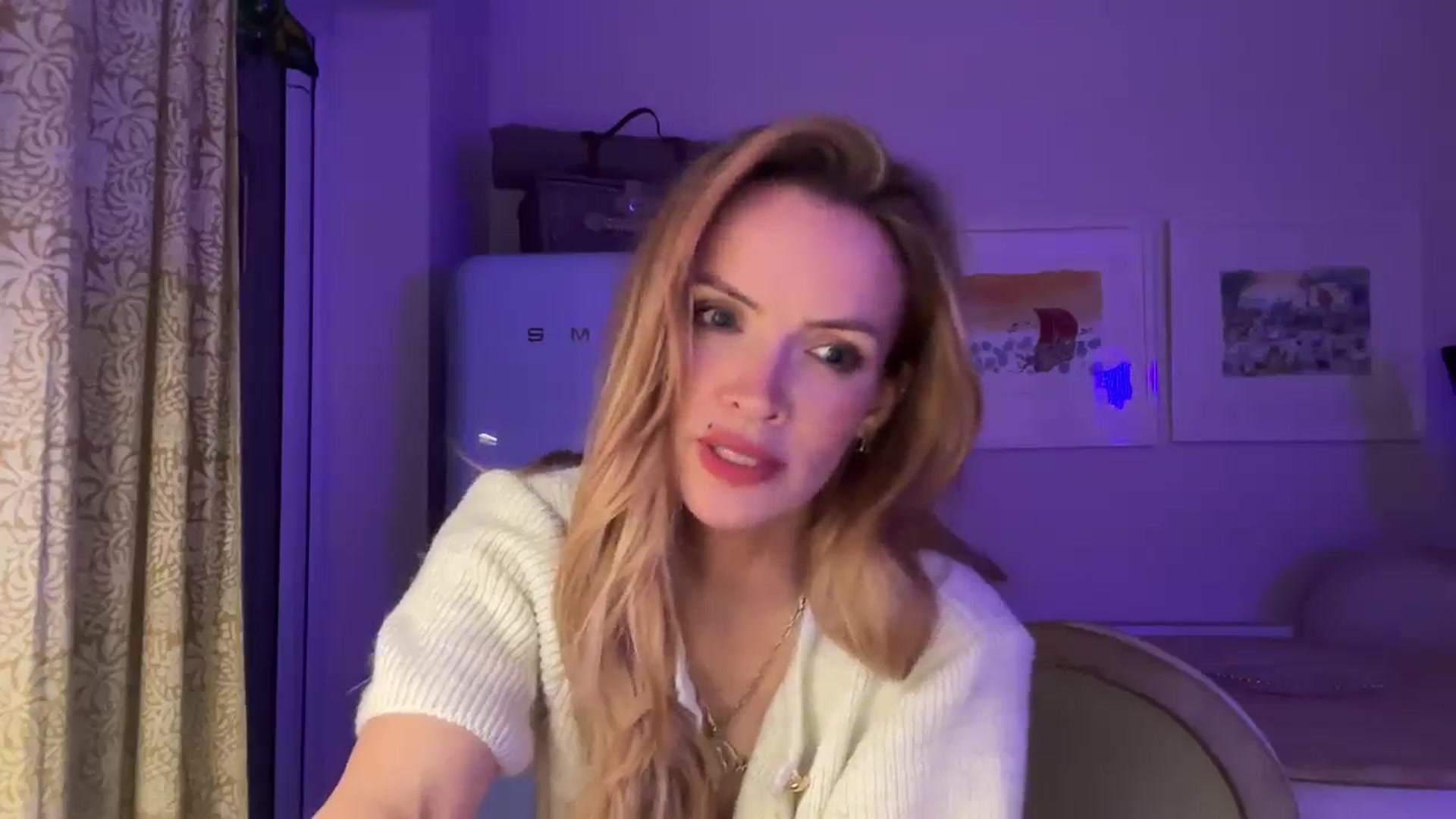 Gallery image thumbnail from Courtney's myfreecams stream on, 06/17/2025, 23:13 image 14 of 20