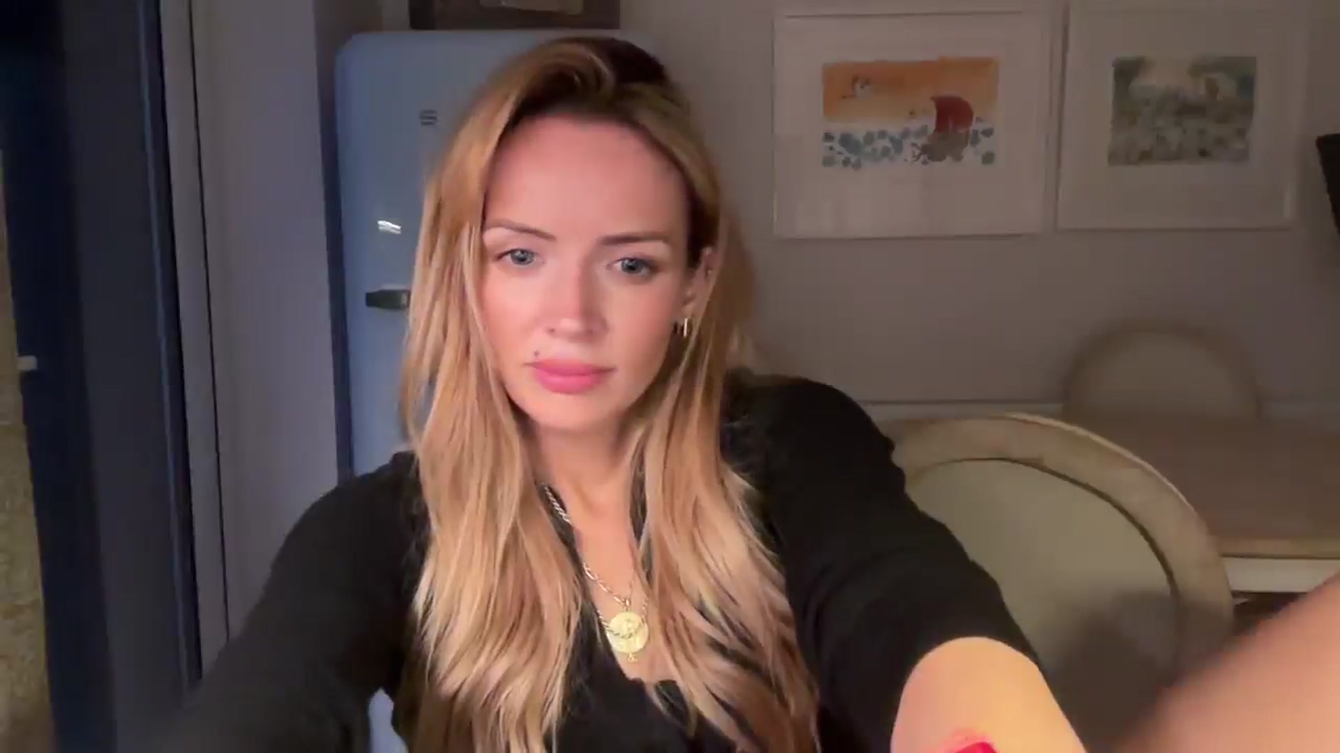 Gallery image thumbnail from Courtney's myfreecams stream on, 06/20/2025, 21:52 image 13 of 20