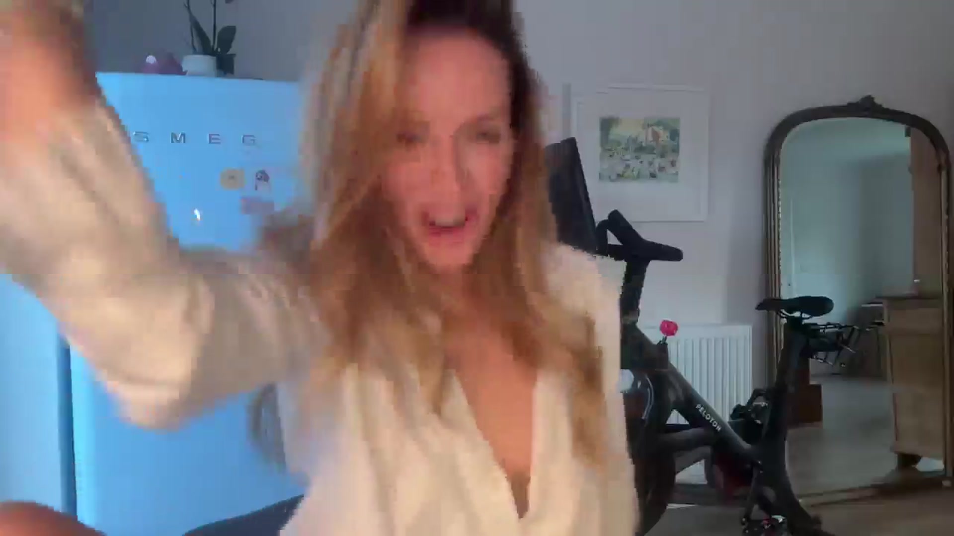 Gallery image thumbnail from Courtney's myfreecams stream on, 07/08/2025, 21:12 image 6 of 20