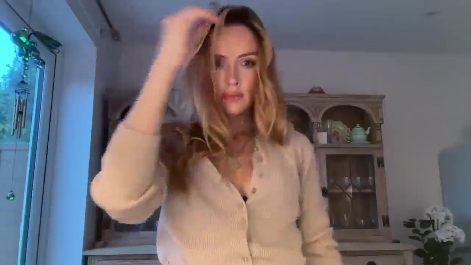 Gallery image thumbnail from Courtney's myfreecams stream on, 07/20/2025, 23:20 image 7 of 20