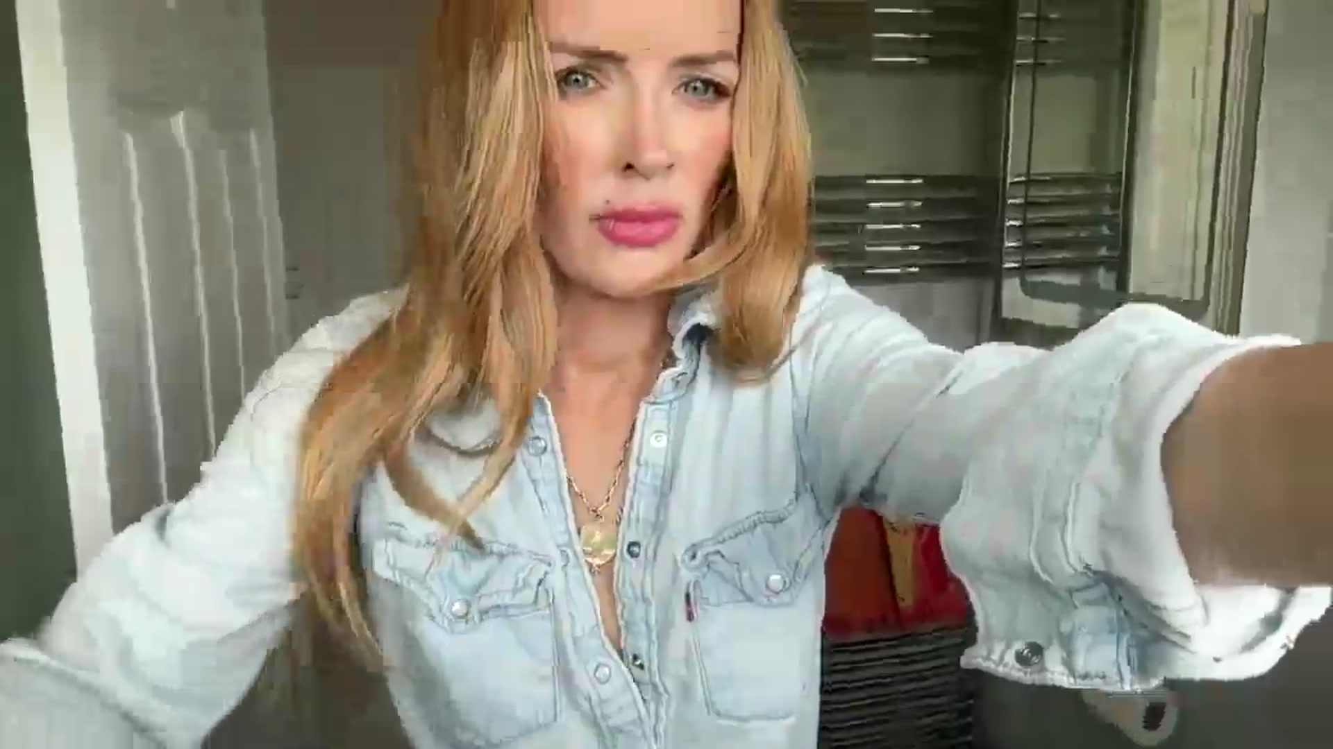 Gallery image thumbnail from Courtney's myfreecams stream on, 07/21/2025, 12:05 image 14 of 20