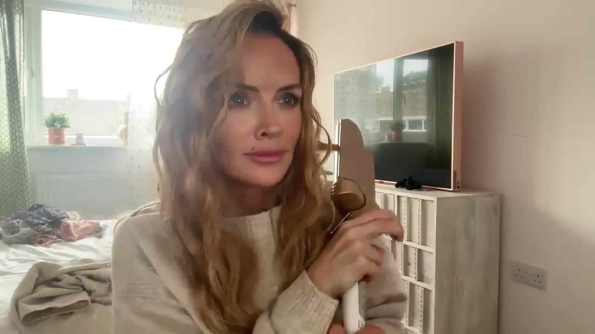 Gallery image thumbnail from Courtney's myfreecams stream on, 07/23/2025, 18:06 image 10 of 20
