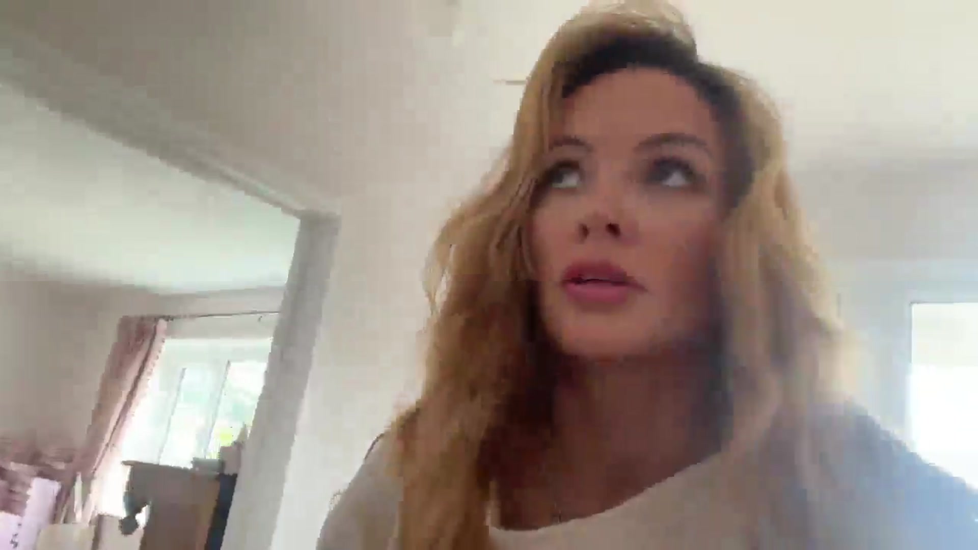 Gallery image thumbnail from Courtney's myfreecams stream on, 07/23/2025, 18:06 image 9 of 20