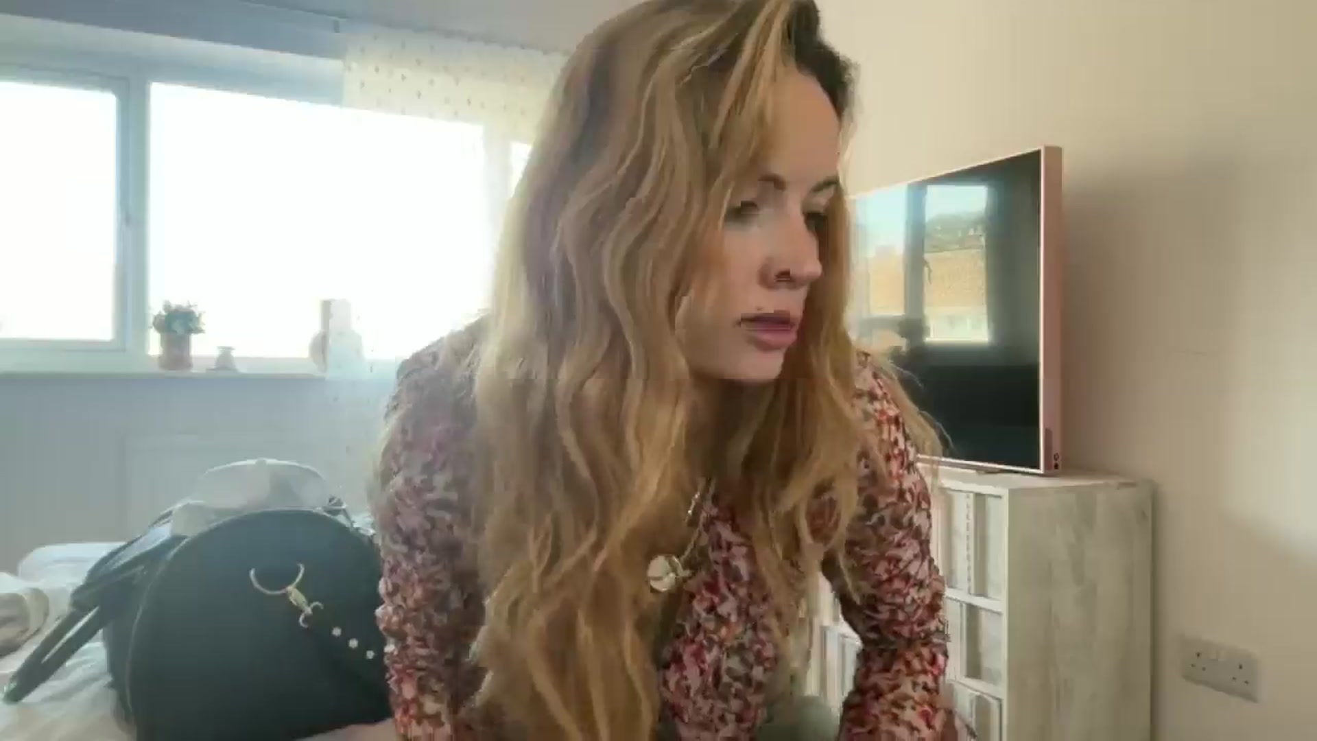 Gallery image thumbnail from Courtney's myfreecams stream on, 07/25/2025, 08:07 image 6 of 20