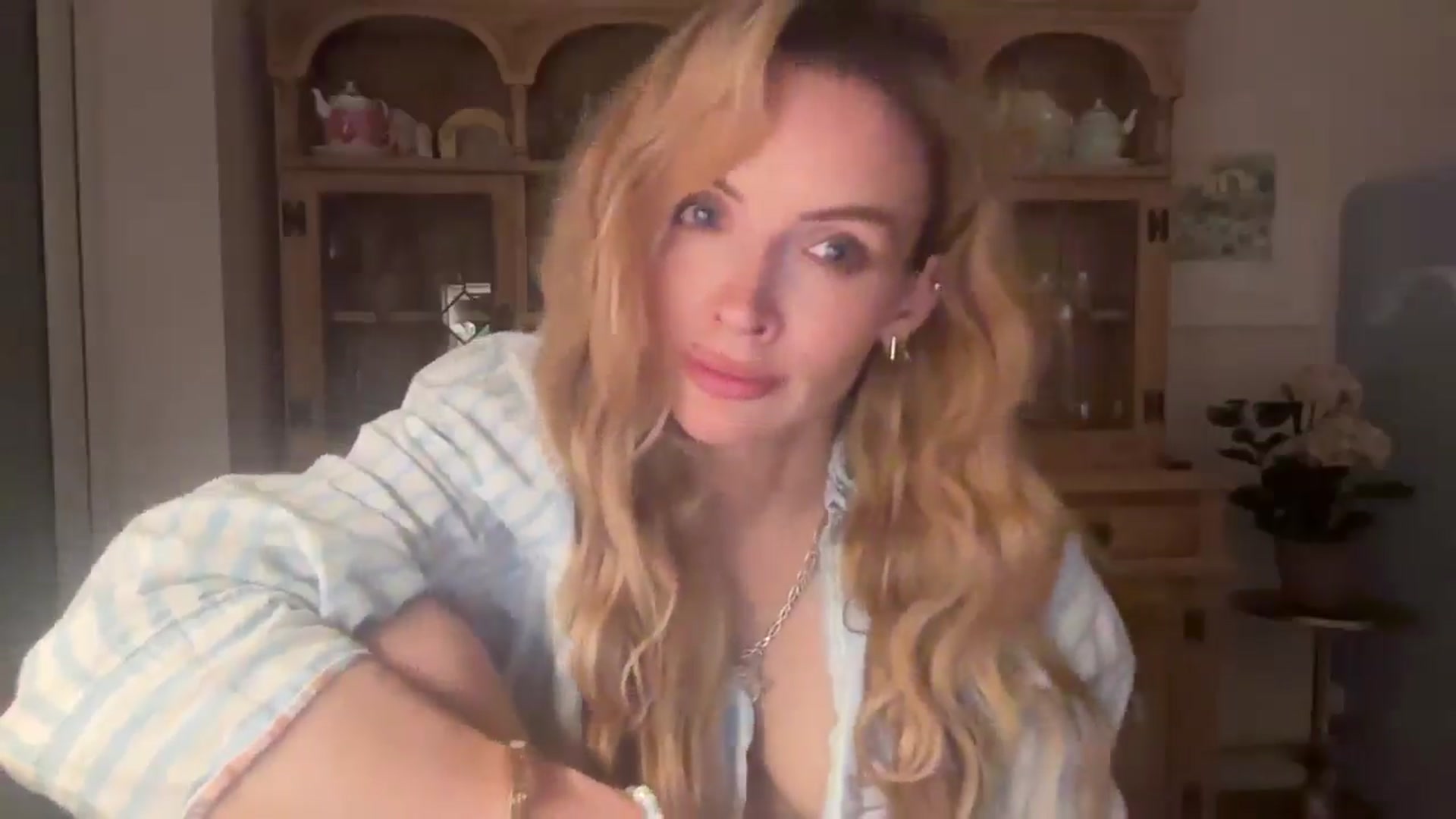 Gallery image thumbnail from Courtney's myfreecams stream on, 07/28/2025, 21:21 image 13 of 20