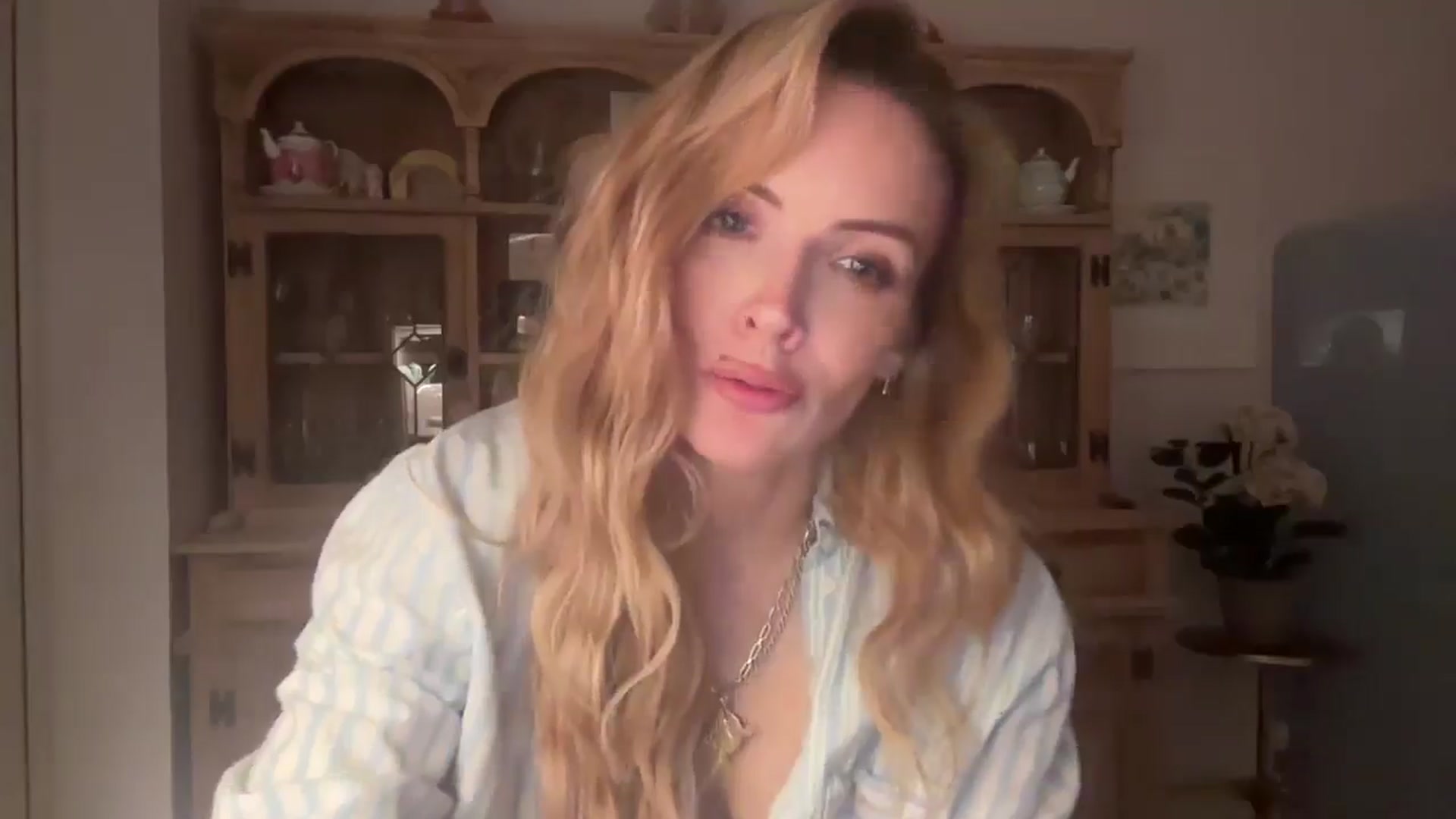 Gallery image thumbnail from Courtney's myfreecams stream on, 07/28/2025, 21:21 image 10 of 20