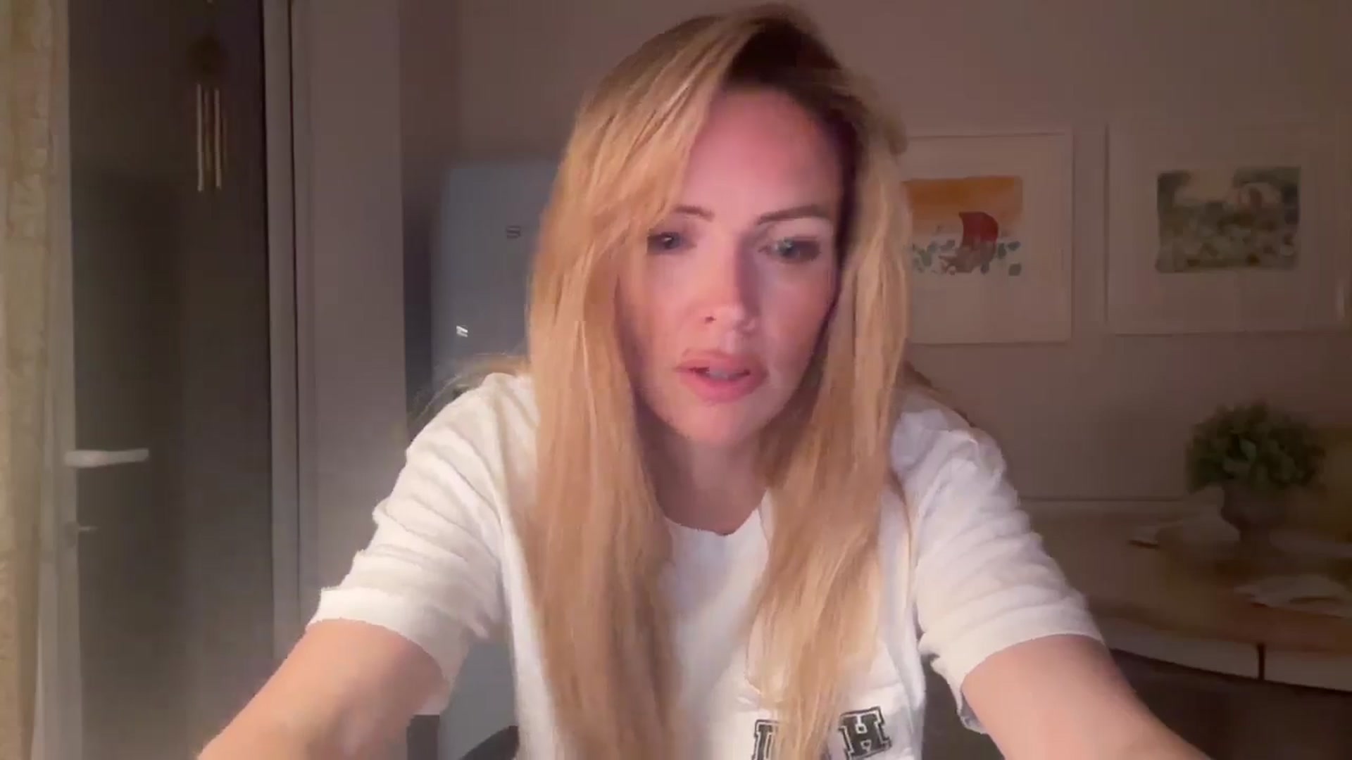 Gallery image thumbnail from Courtney's myfreecams stream on, 08/07/2025, 23:54 image 15 of 20