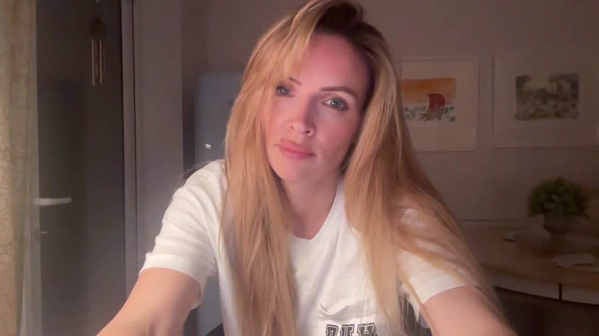 Gallery image thumbnail from Courtney's myfreecams stream on, 08/07/2025, 23:54 image 16 of 20