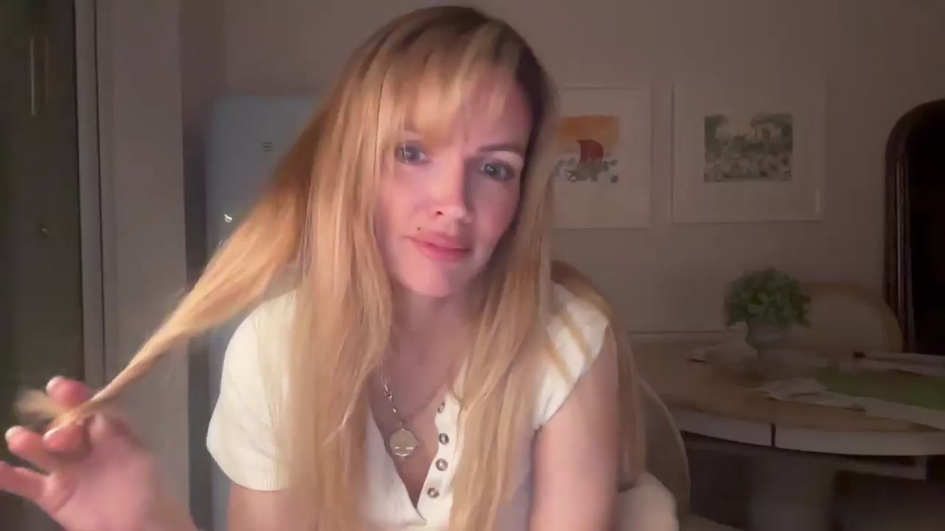 Gallery image thumbnail from Courtney's myfreecams stream on, 08/07/2025, 23:54 image 4 of 20