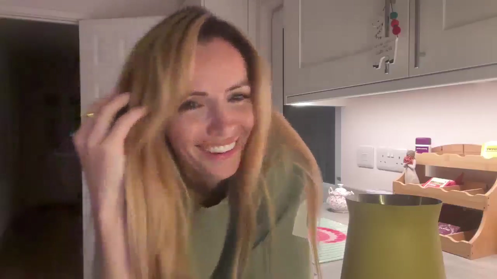 Gallery image thumbnail from Courtney's myfreecams stream on, 08/09/2025, 01:08 image 2 of 20