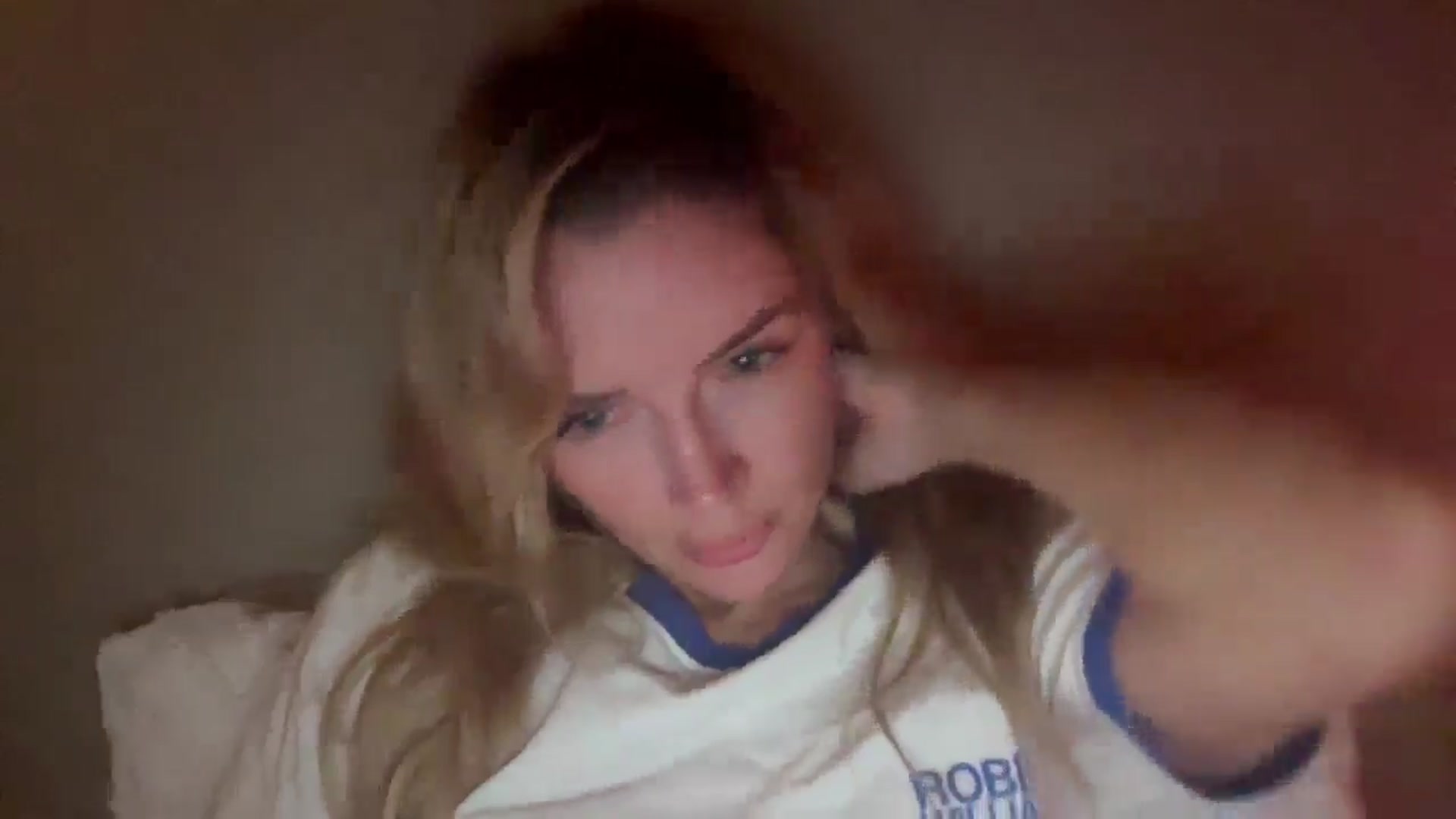 Gallery image thumbnail from Courtney's myfreecams stream on, 08/14/2025, 24:05 image 3 of 20