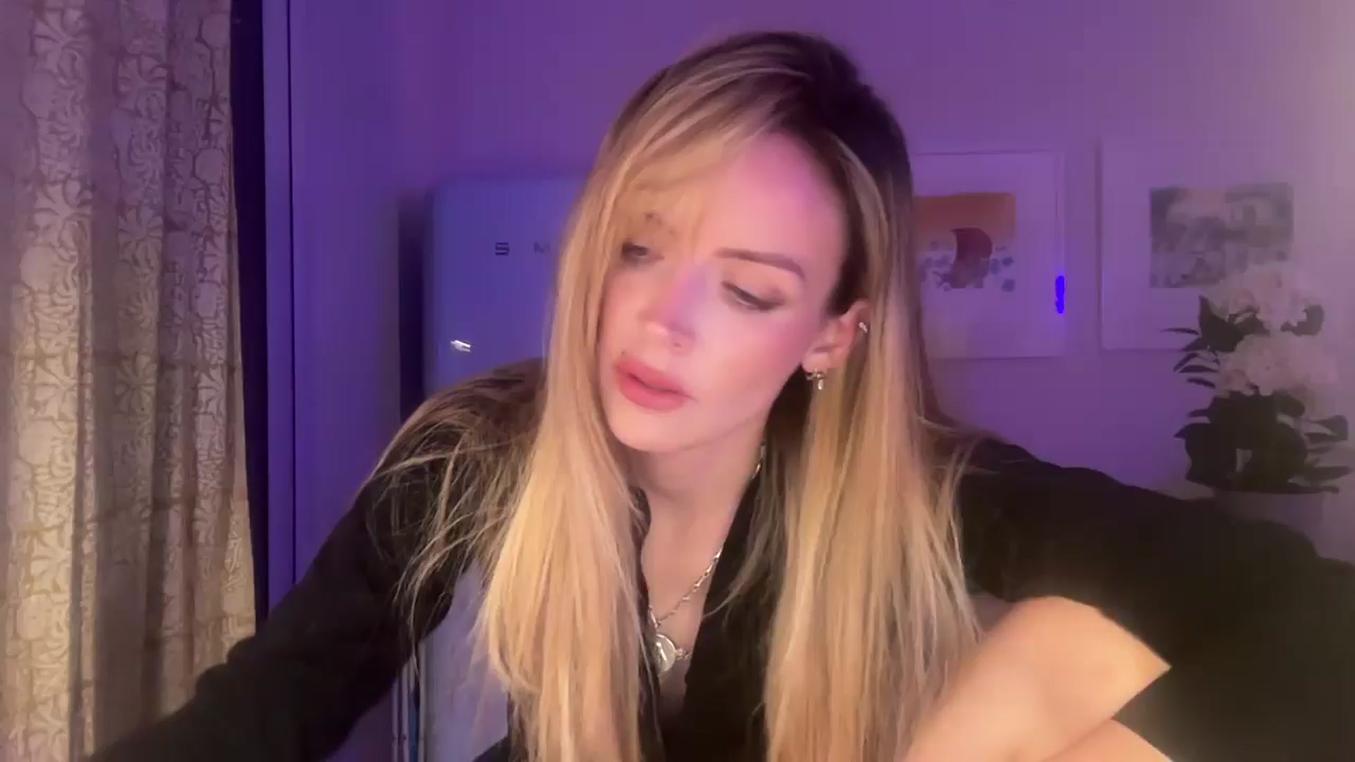 Gallery image thumbnail from Courtney's myfreecams stream on, 08/18/2025, 24:14 image 5 of 20