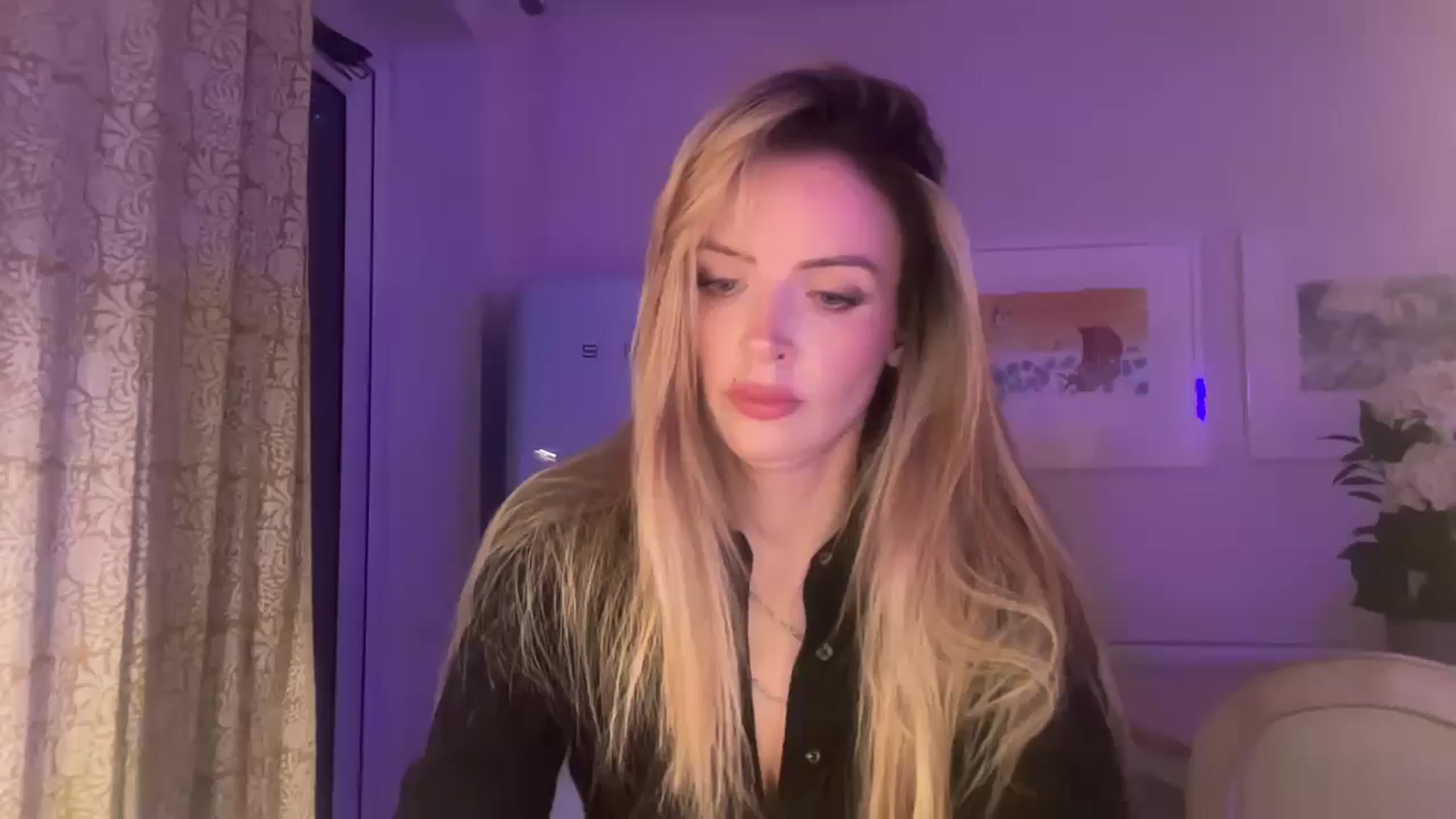 Gallery image thumbnail from Courtney's myfreecams stream on, 08/18/2025, 24:14 image 1 of 20
