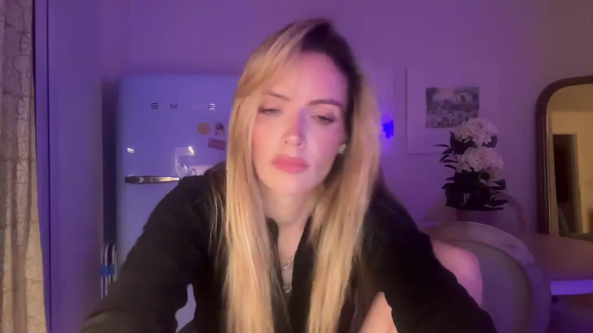 Gallery image thumbnail from Courtney's myfreecams stream on, 08/18/2025, 24:14 image 16 of 20