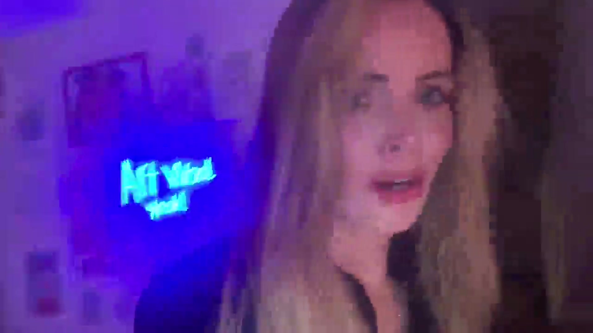 Gallery image thumbnail from Courtney's myfreecams stream on, 08/18/2025, 24:14 image 13 of 20