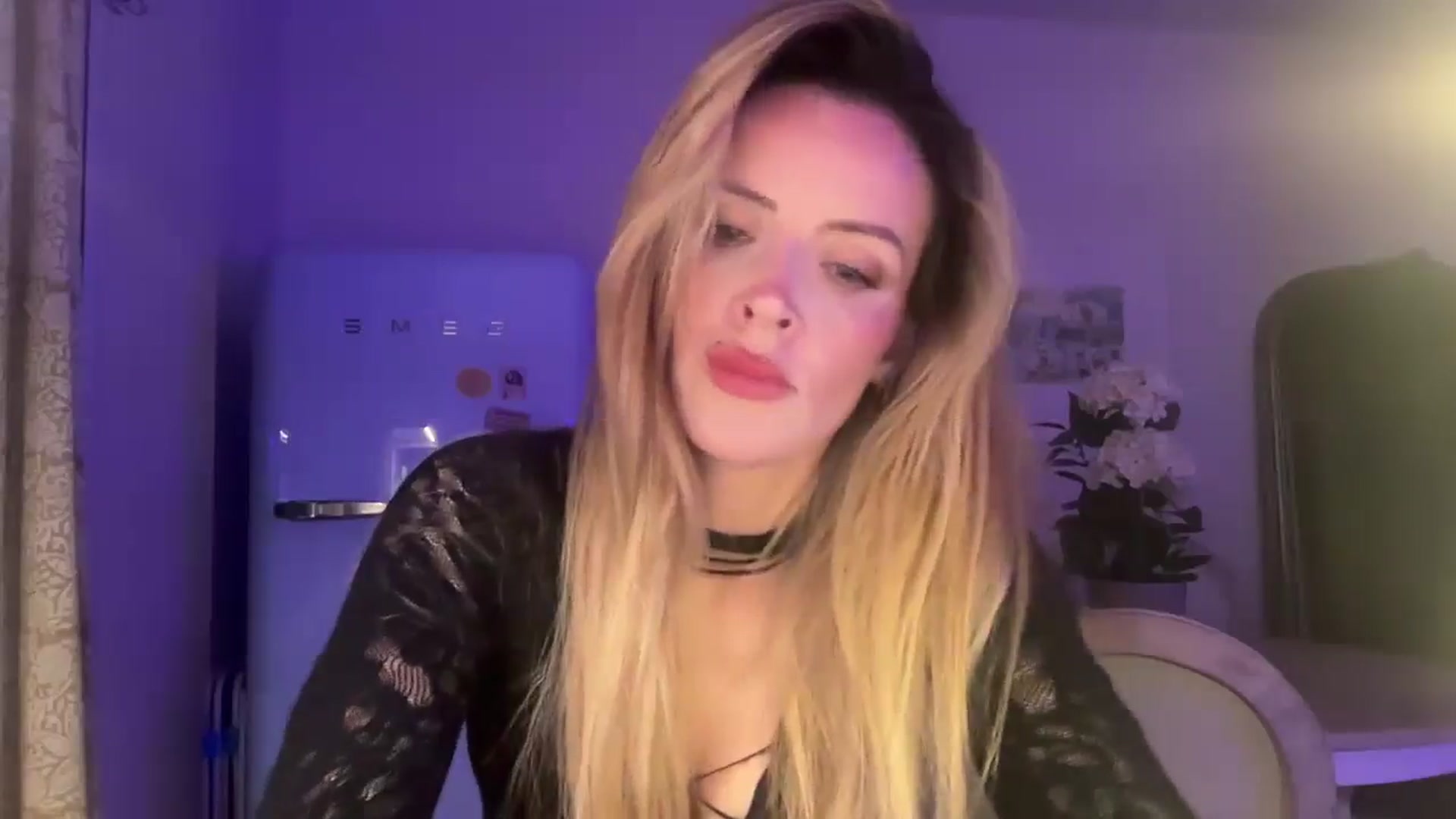 Gallery image thumbnail from Courtney's myfreecams stream on, 08/18/2025, 22:02 image 2 of 20