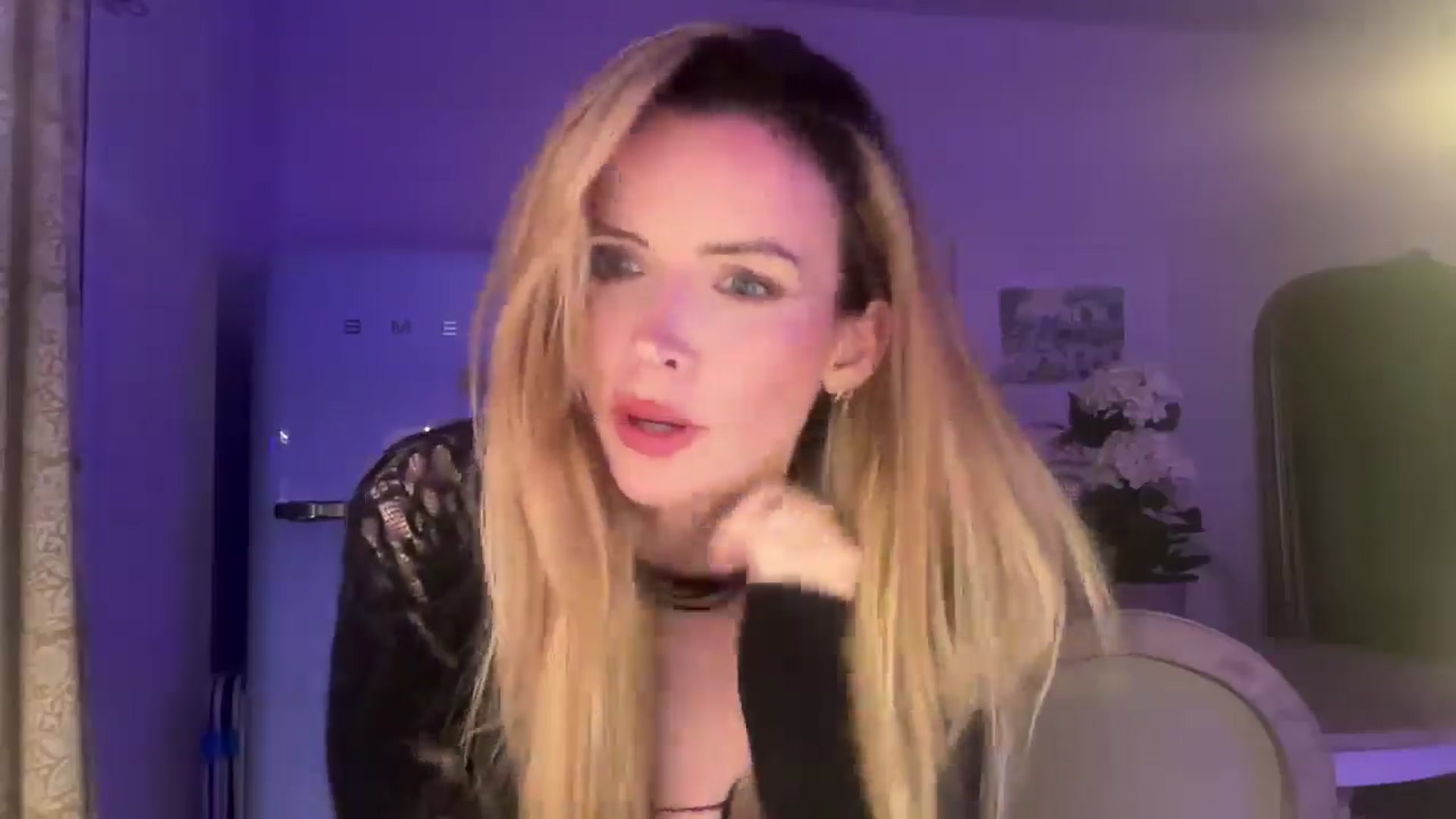 Gallery image thumbnail from Courtney's myfreecams stream on, 08/18/2025, 22:02 image 3 of 20