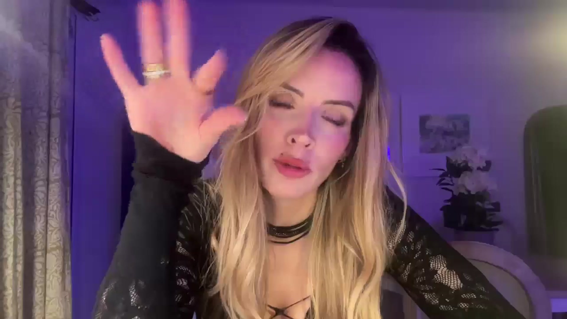 Gallery image thumbnail from Courtney's myfreecams stream on, 08/18/2025, 23:51 image 2 of 20