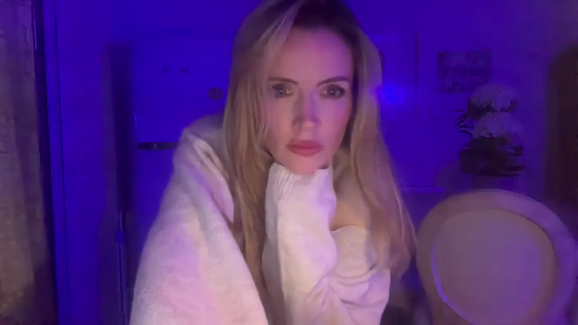 Gallery image thumbnail from Courtney's myfreecams stream on, 08/18/2025, 23:51 image 19 of 20