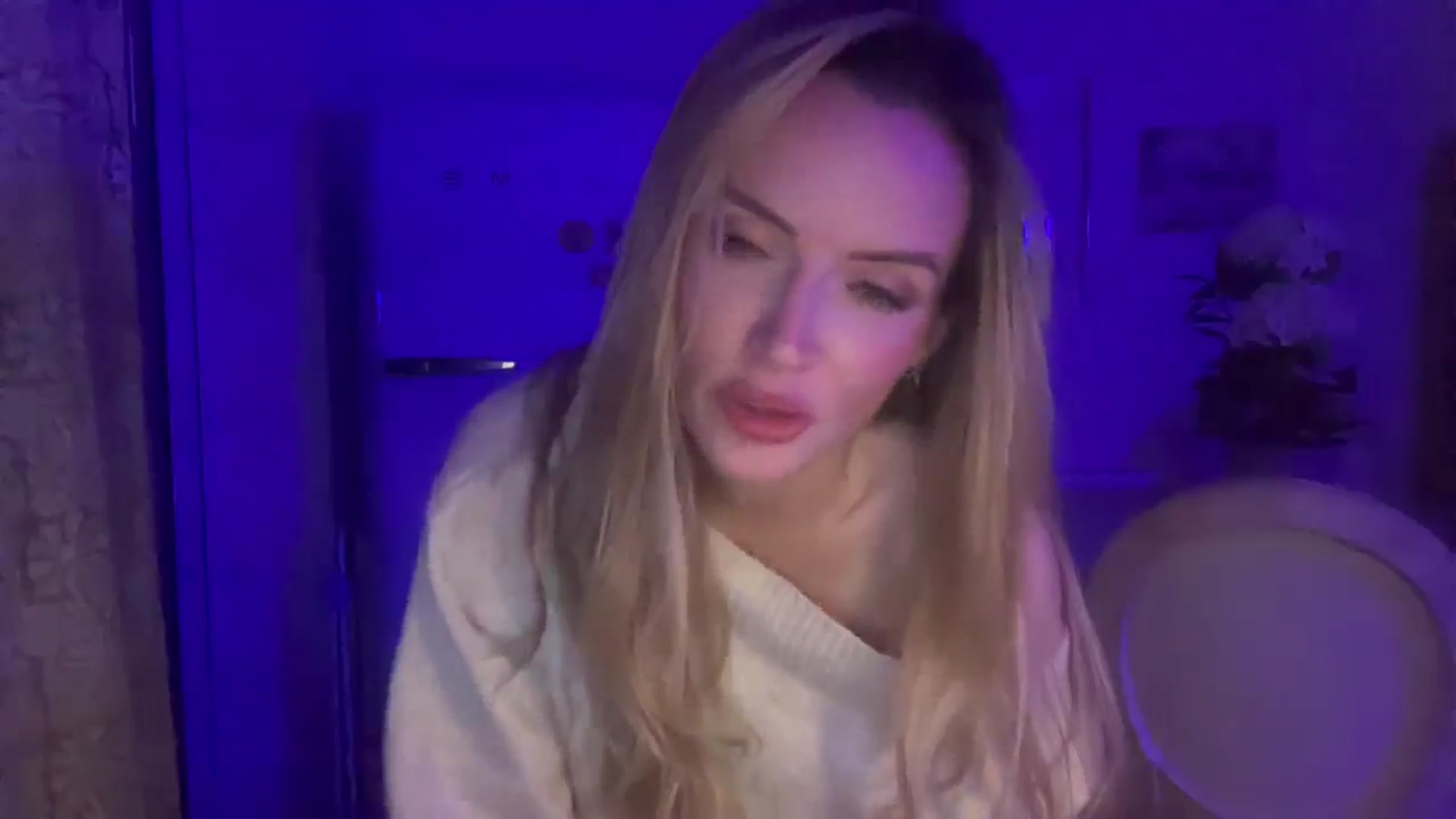 Gallery image thumbnail from Courtney's myfreecams stream on, 08/18/2025, 23:51 image 20 of 20