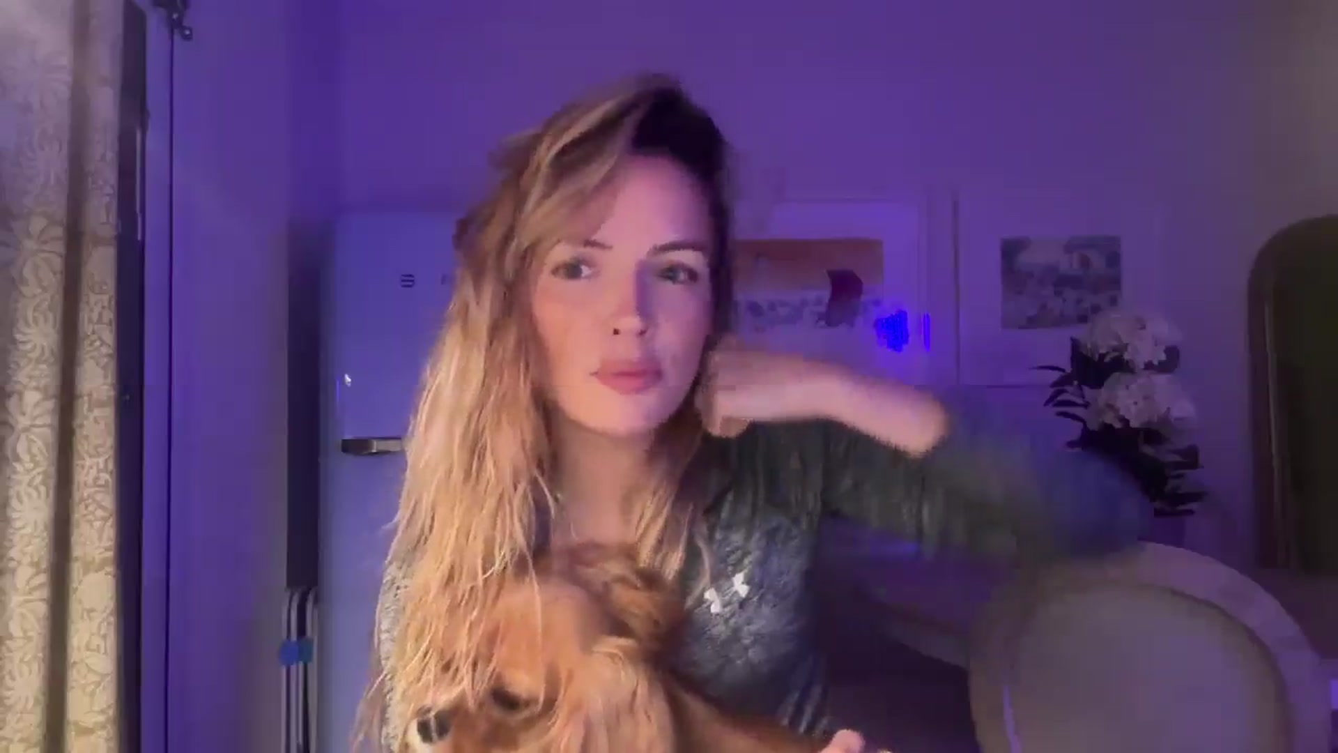 Gallery image thumbnail from Courtney's myfreecams stream on, 08/19/2025, 21:01 image 20 of 20