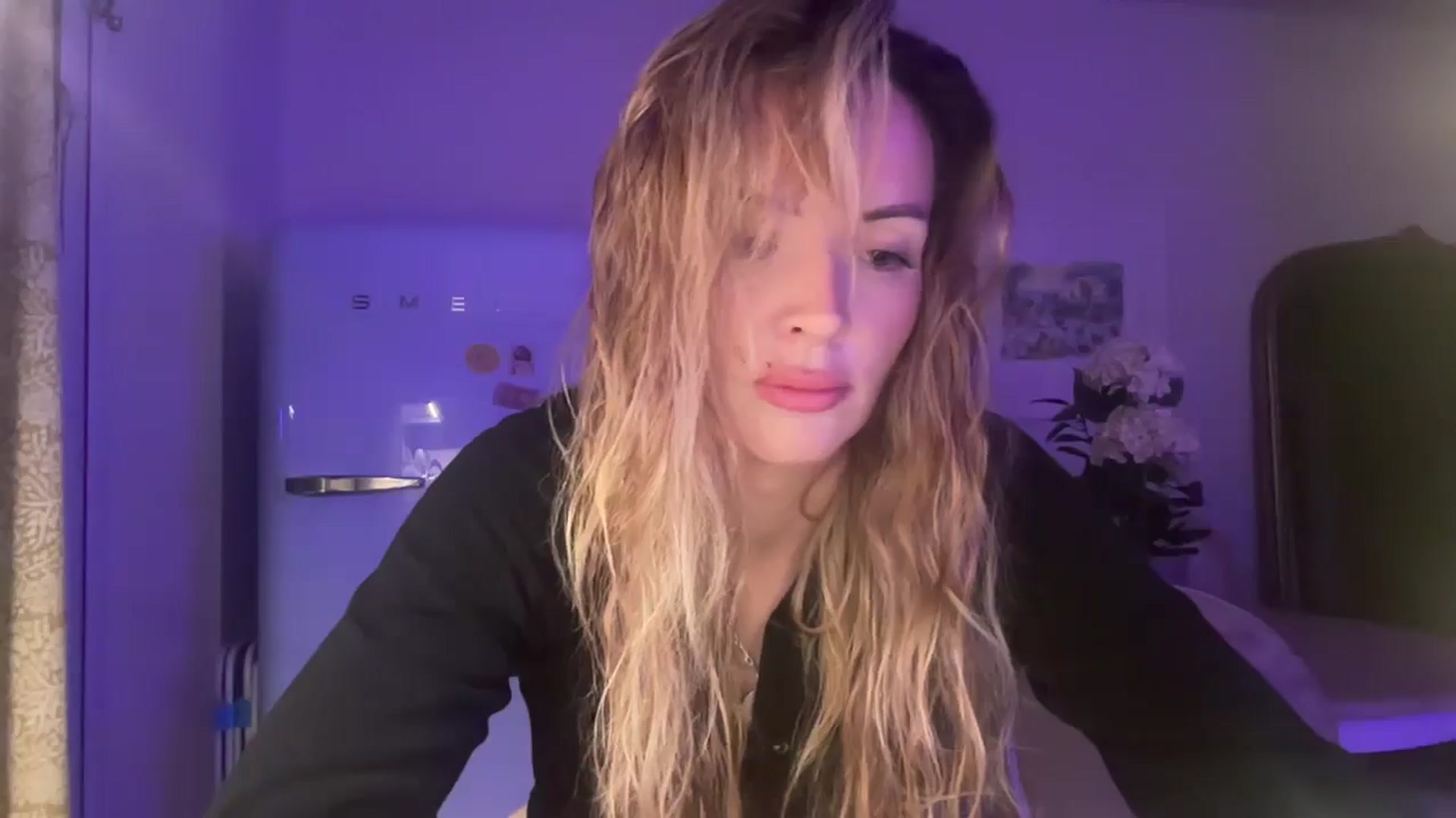 Gallery image thumbnail from Courtney's myfreecams stream on, 08/19/2025, 21:01 image 5 of 20