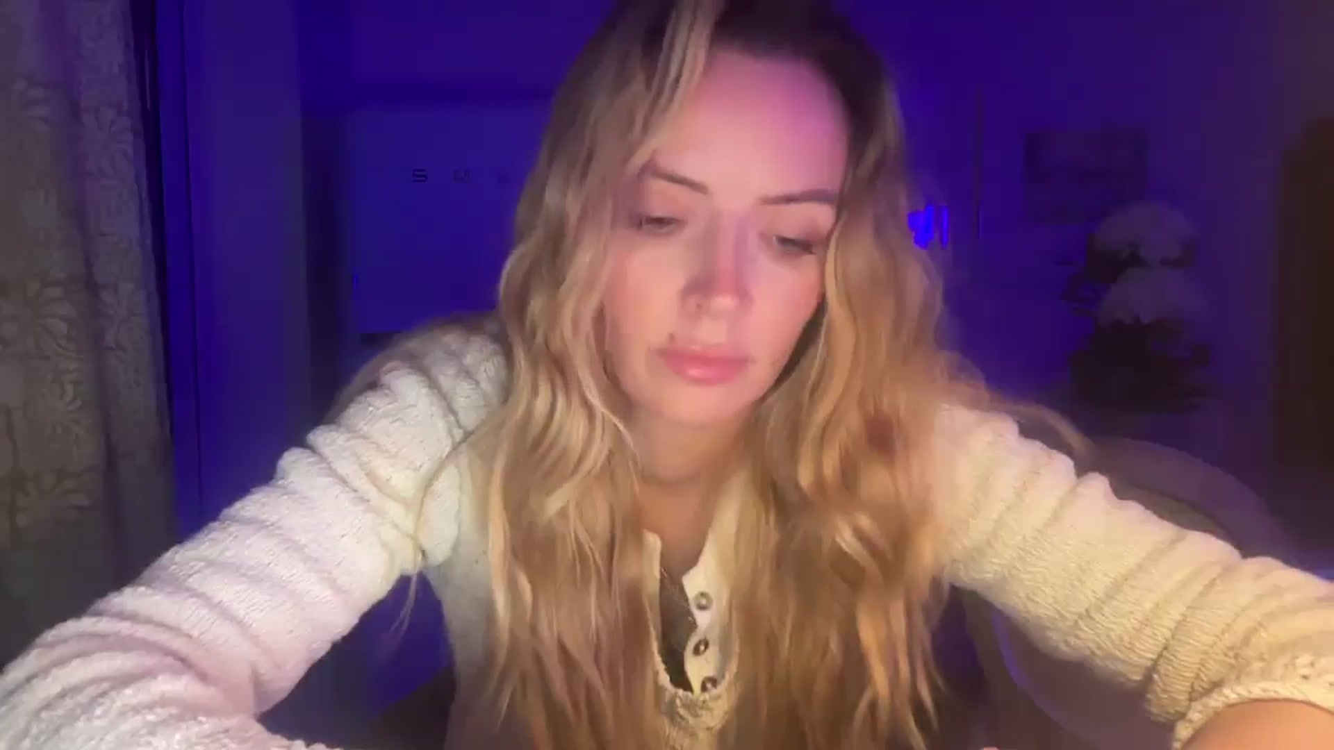 Gallery image thumbnail from Courtney's myfreecams stream on, 08/20/2025, 21:25 image 7 of 20