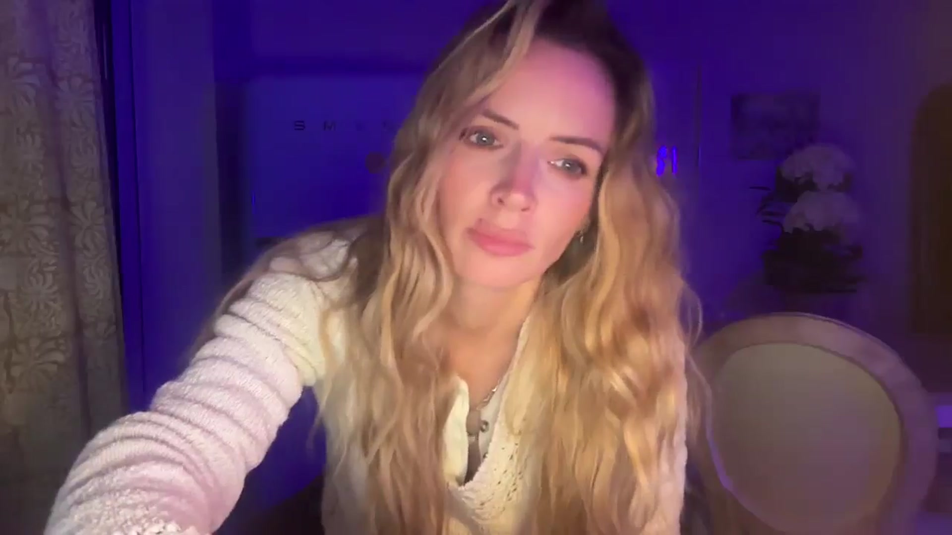 Gallery image thumbnail from Courtney's myfreecams stream on, 08/20/2025, 21:25 image 4 of 20