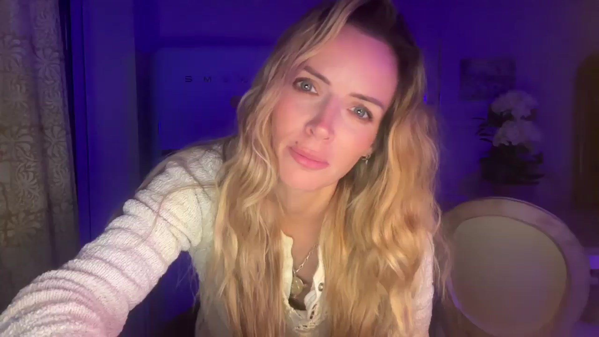 Gallery image thumbnail from Courtney's myfreecams stream on, 08/20/2025, 21:25 image 5 of 20