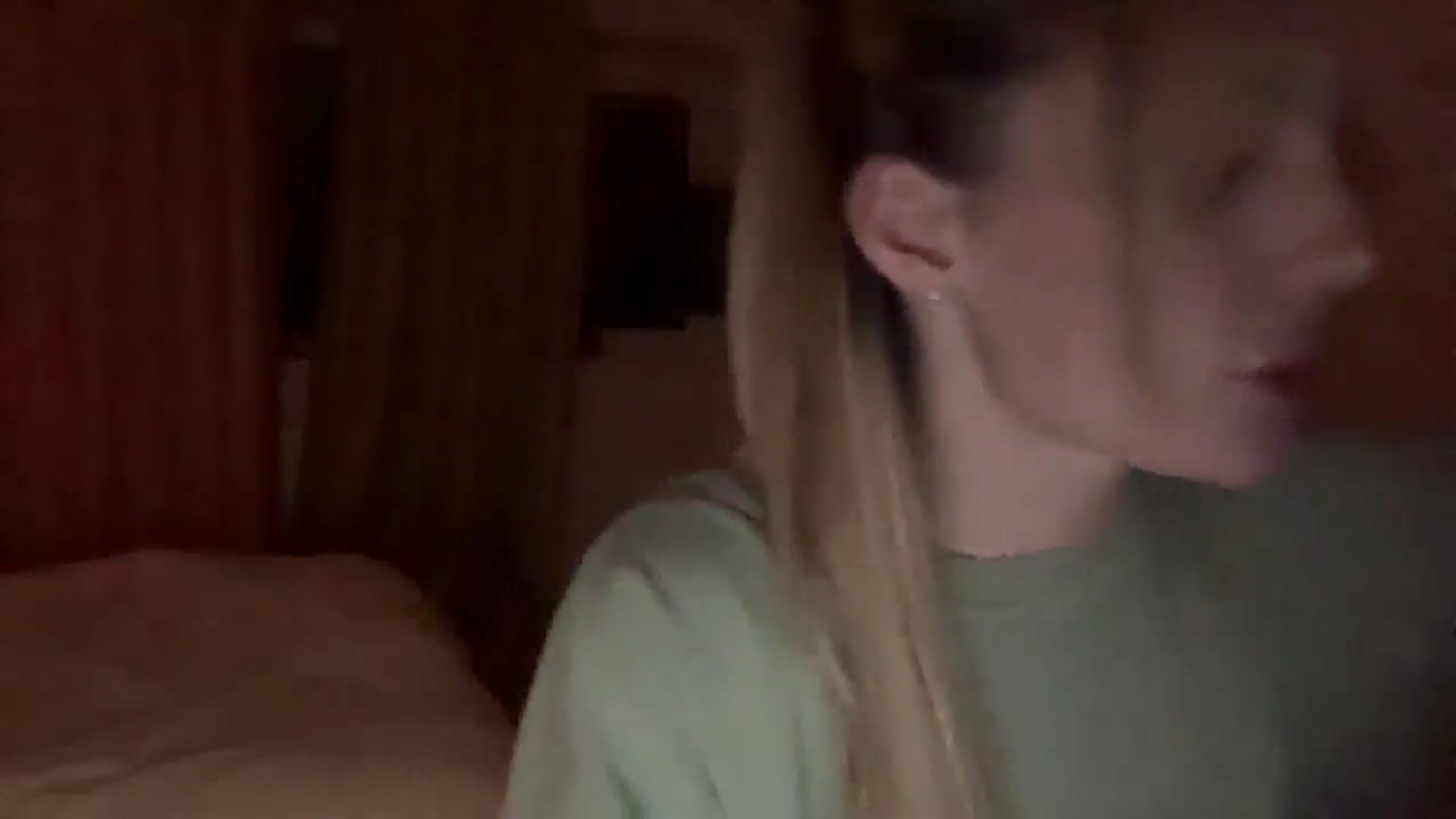 Gallery image thumbnail from Courtney's myfreecams stream on, 08/23/2025, 22:16 image 6 of 20