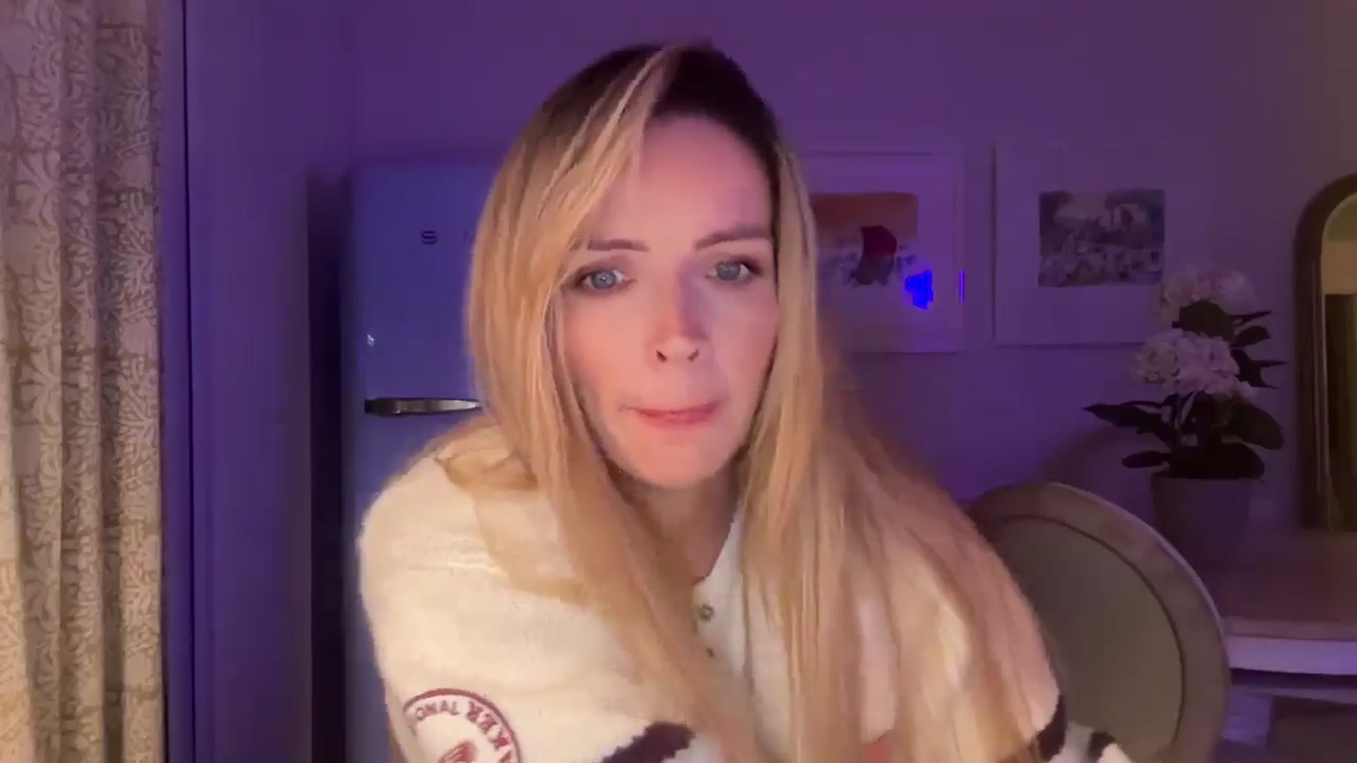 Gallery image thumbnail from Courtney's myfreecams stream on, 08/29/2025, 23:05 image 17 of 20