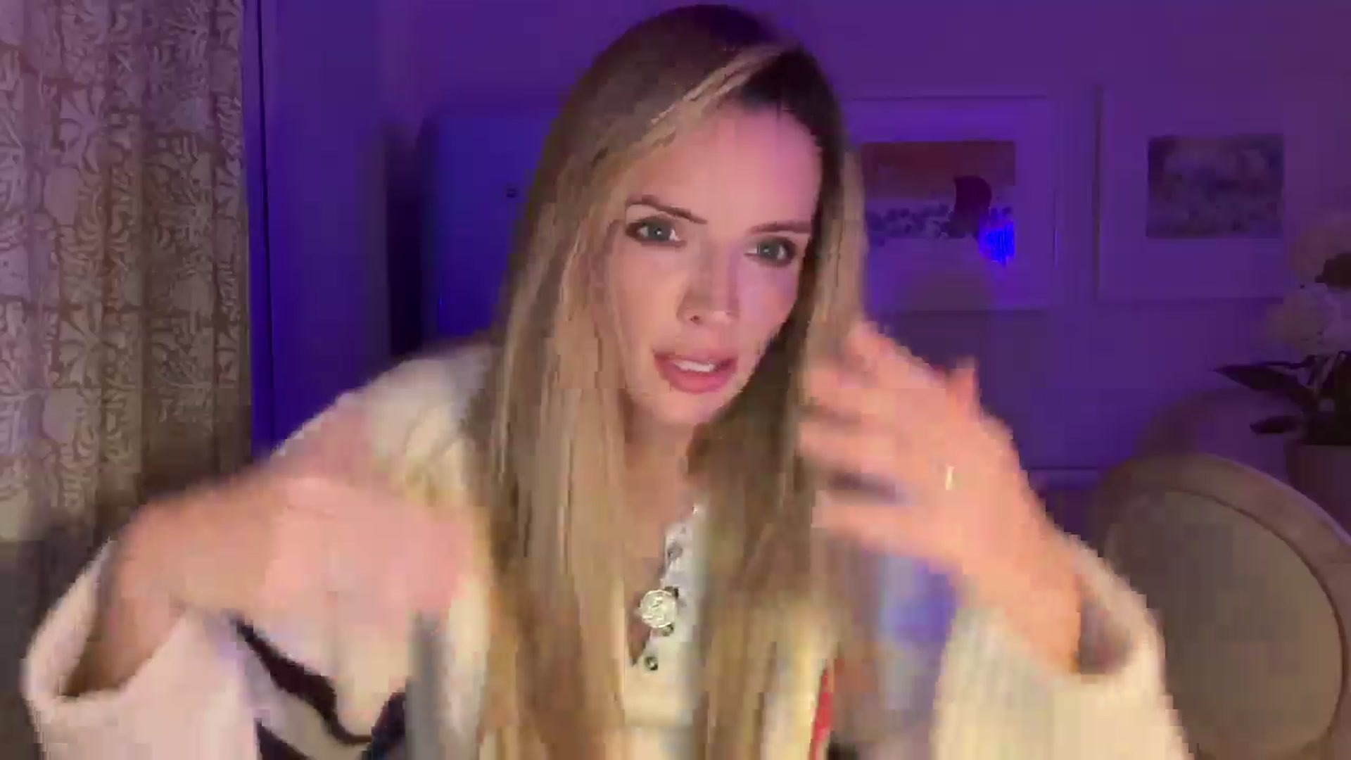 Gallery image thumbnail from Courtney's myfreecams stream on, 08/29/2025, 23:05 image 11 of 20