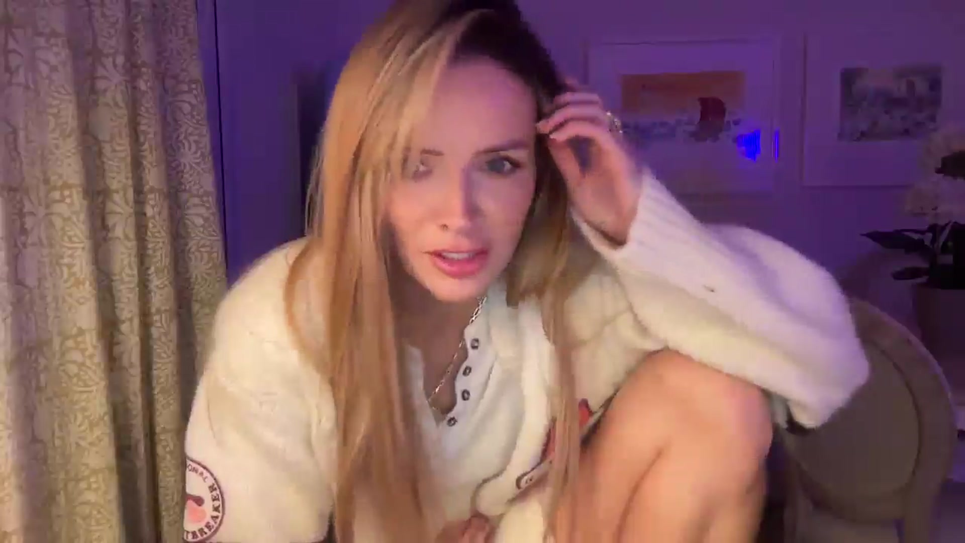 Gallery image thumbnail from Courtney's myfreecams stream on, 08/29/2025, 23:05 image 4 of 20