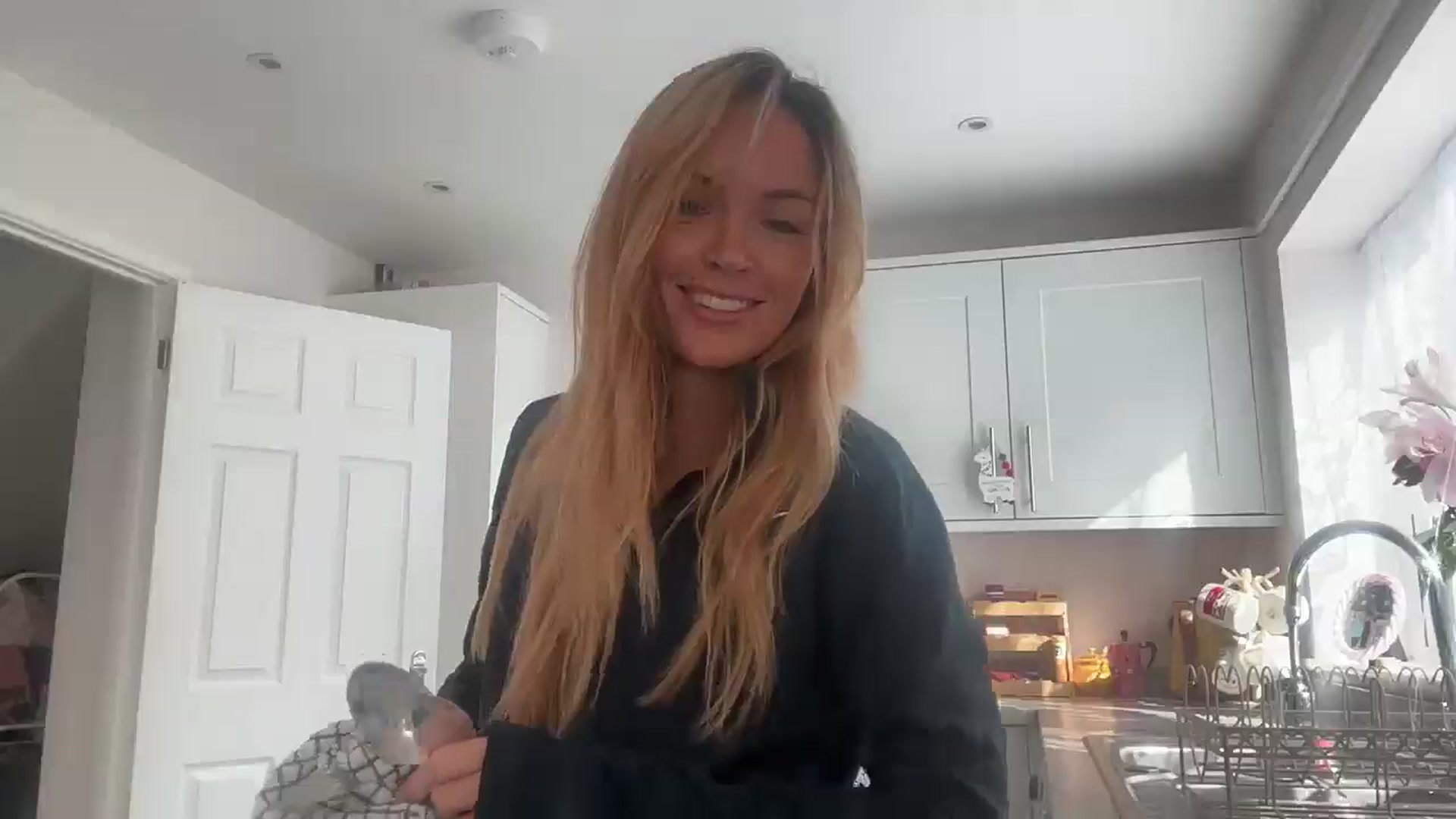 Gallery image thumbnail from Courtney's myfreecams stream on, 09/03/2025, 09:03 image 15 of 20