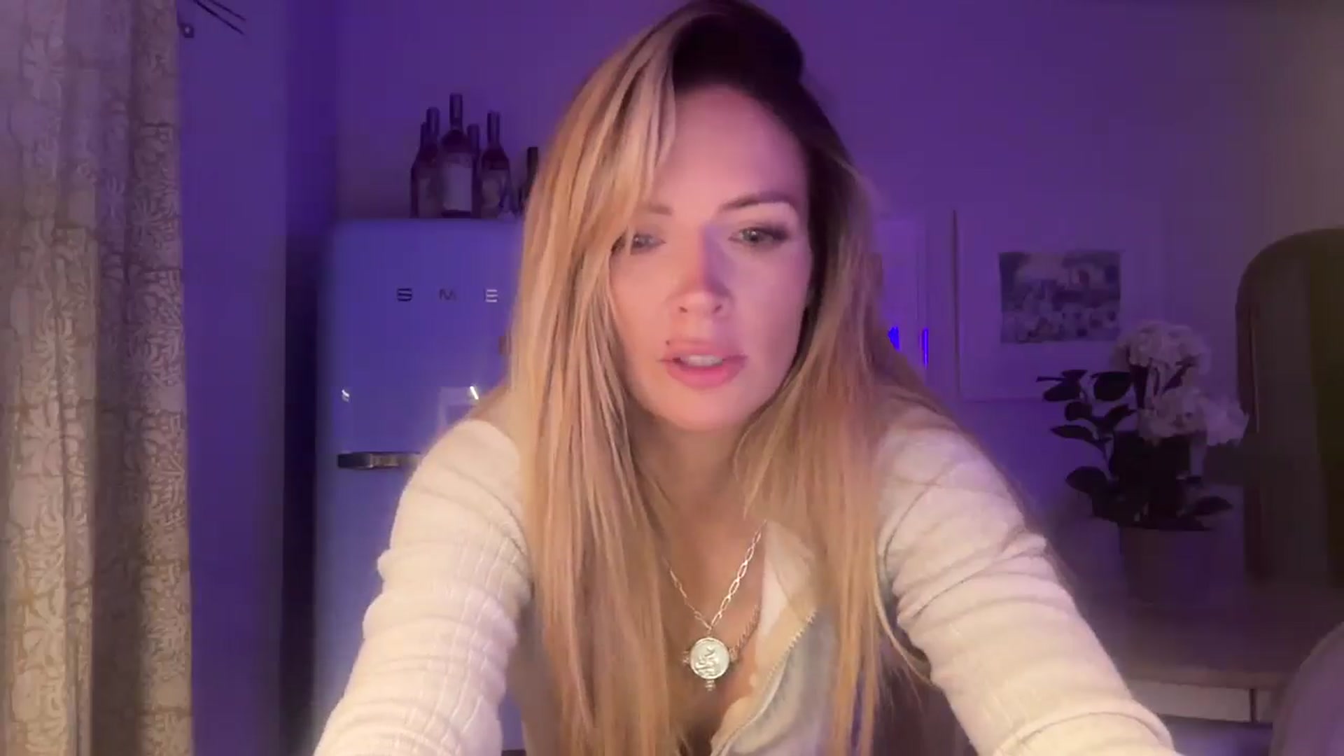 Gallery image thumbnail from Courtney's myfreecams stream on, 09/05/2025, 23:26 image 18 of 20