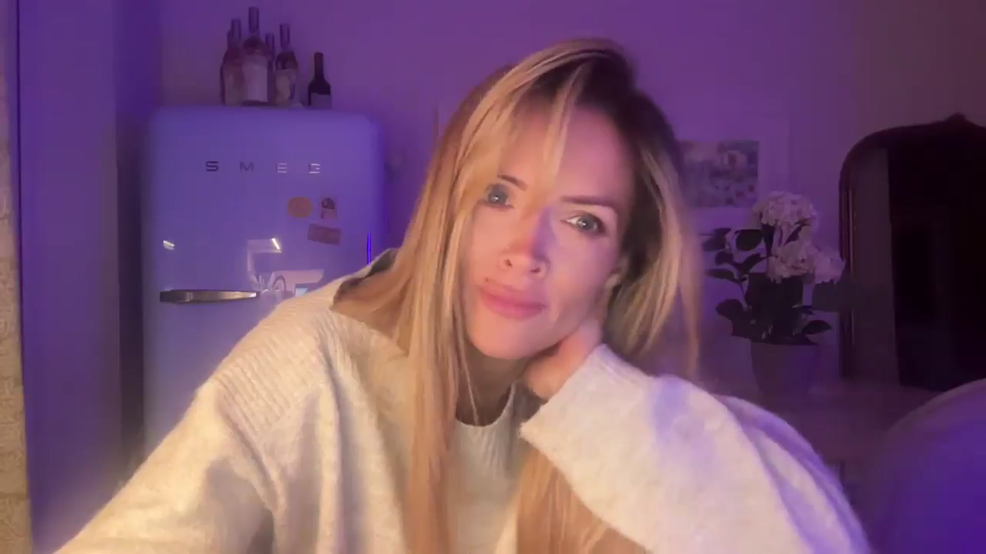 Gallery image thumbnail from Courtney's myfreecams stream on, 09/06/2025, 24:31 image 8 of 20