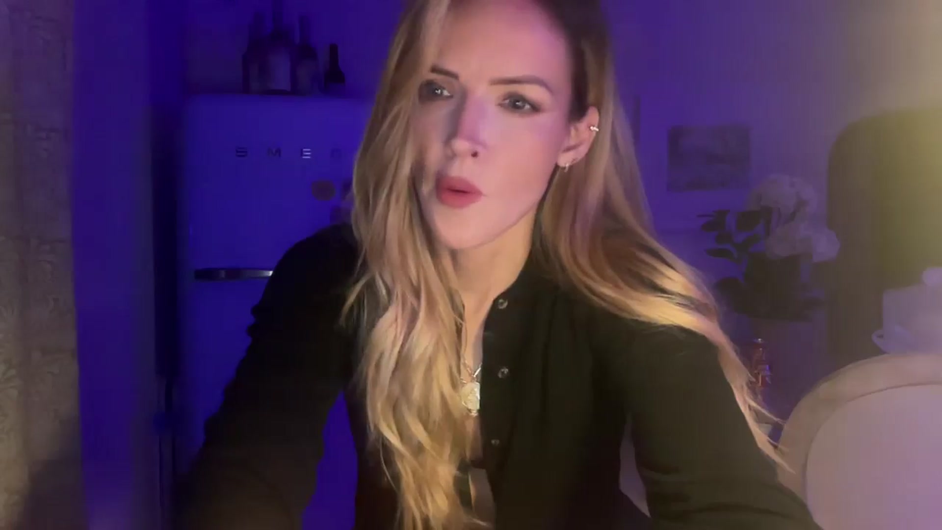 Gallery image thumbnail from Courtney's myfreecams stream on, 09/06/2025, 23:49 image 9 of 20