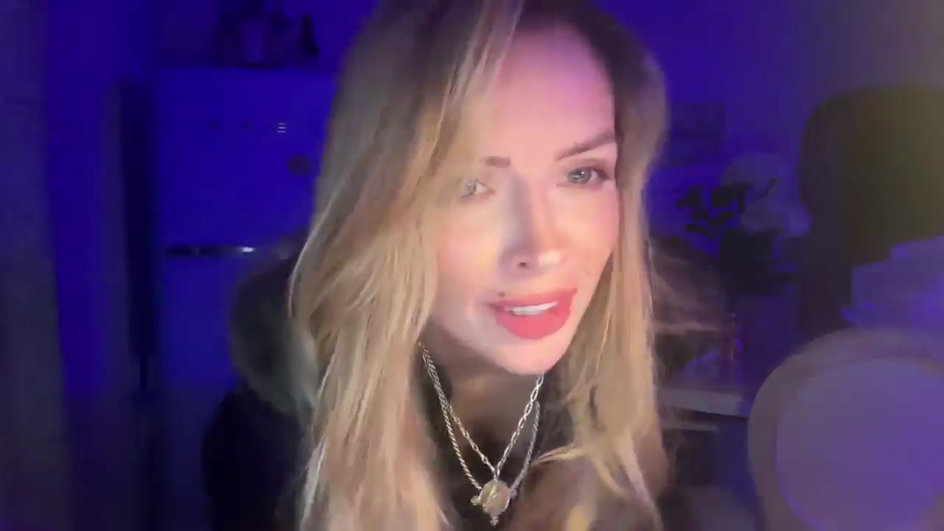 Gallery image thumbnail from Courtney's myfreecams stream on, 09/06/2025, 23:49 image 15 of 20