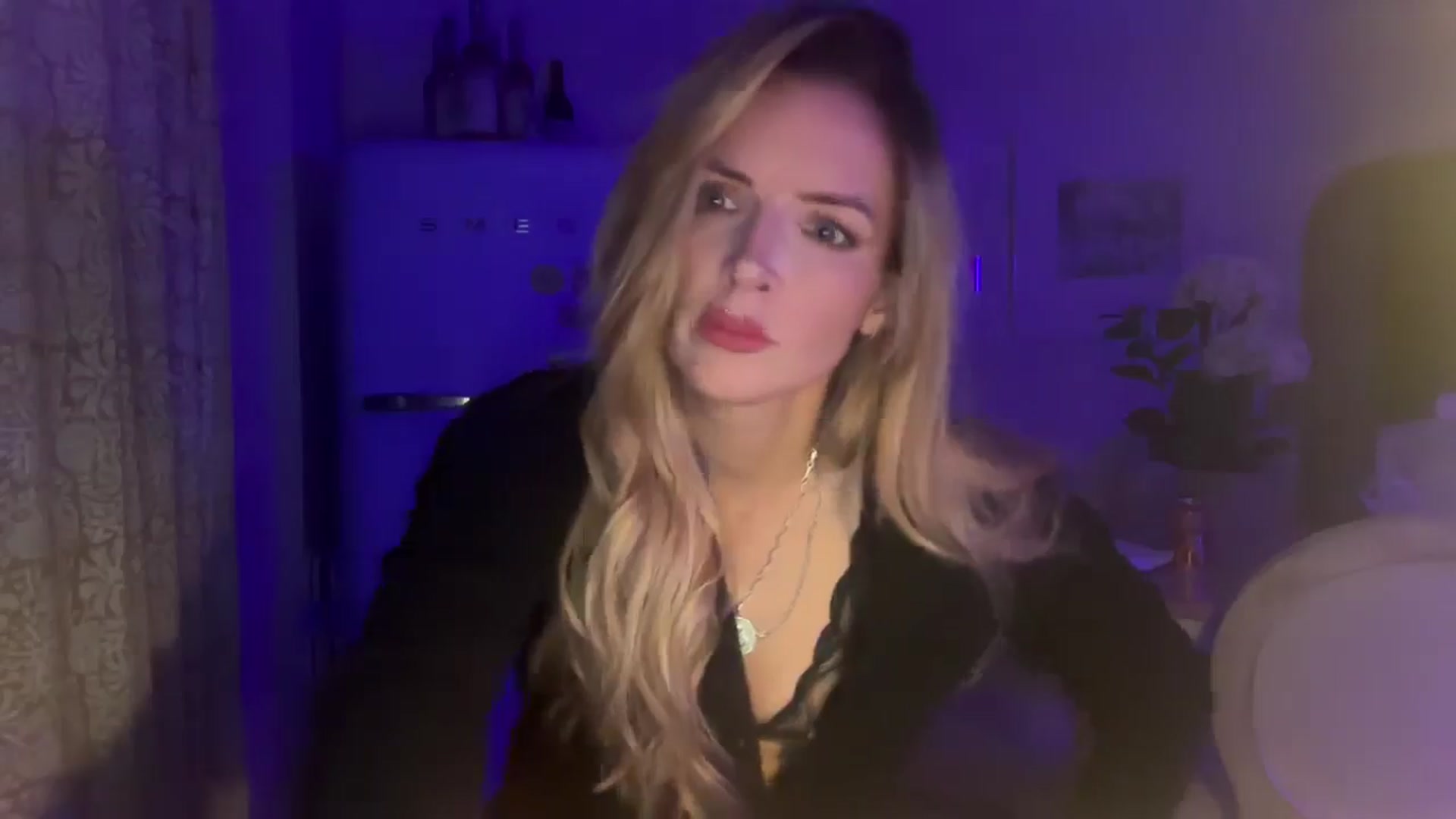 Gallery image thumbnail from Courtney's myfreecams stream on, 09/06/2025, 23:49 image 3 of 20