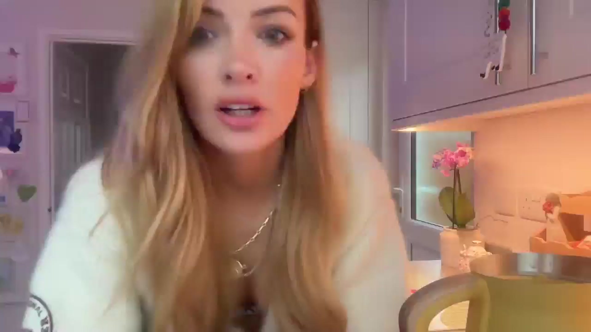 Gallery image thumbnail from Courtney's myfreecams stream on, 09/07/2025, 09:27 image 19 of 20