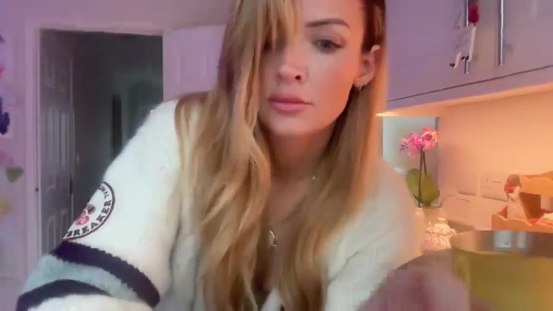 Gallery image thumbnail from Courtney's myfreecams stream on, 09/07/2025, 09:27 image 18 of 20