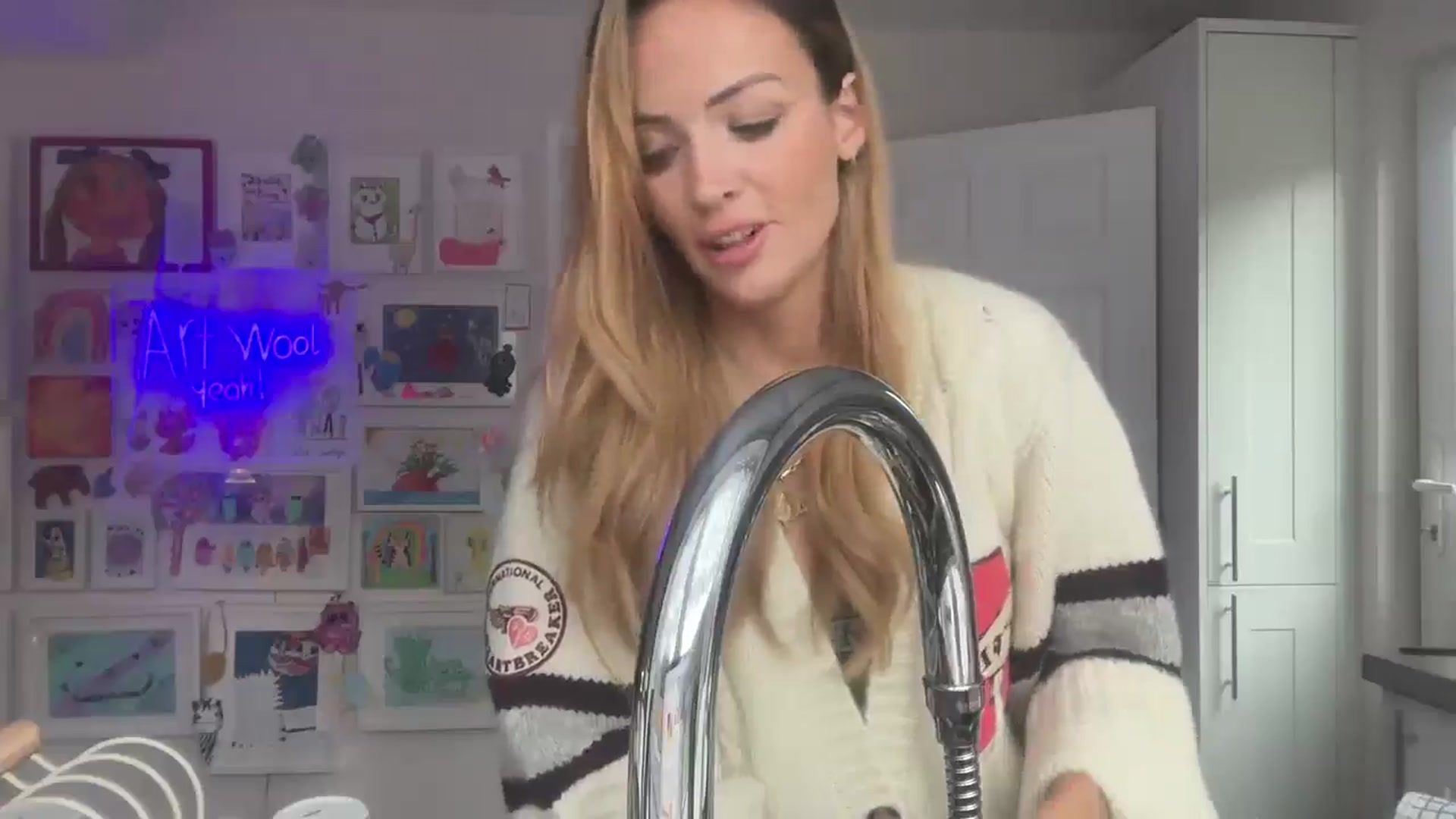 Gallery image thumbnail from Courtney's myfreecams stream on, 09/07/2025, 09:27 image 10 of 20