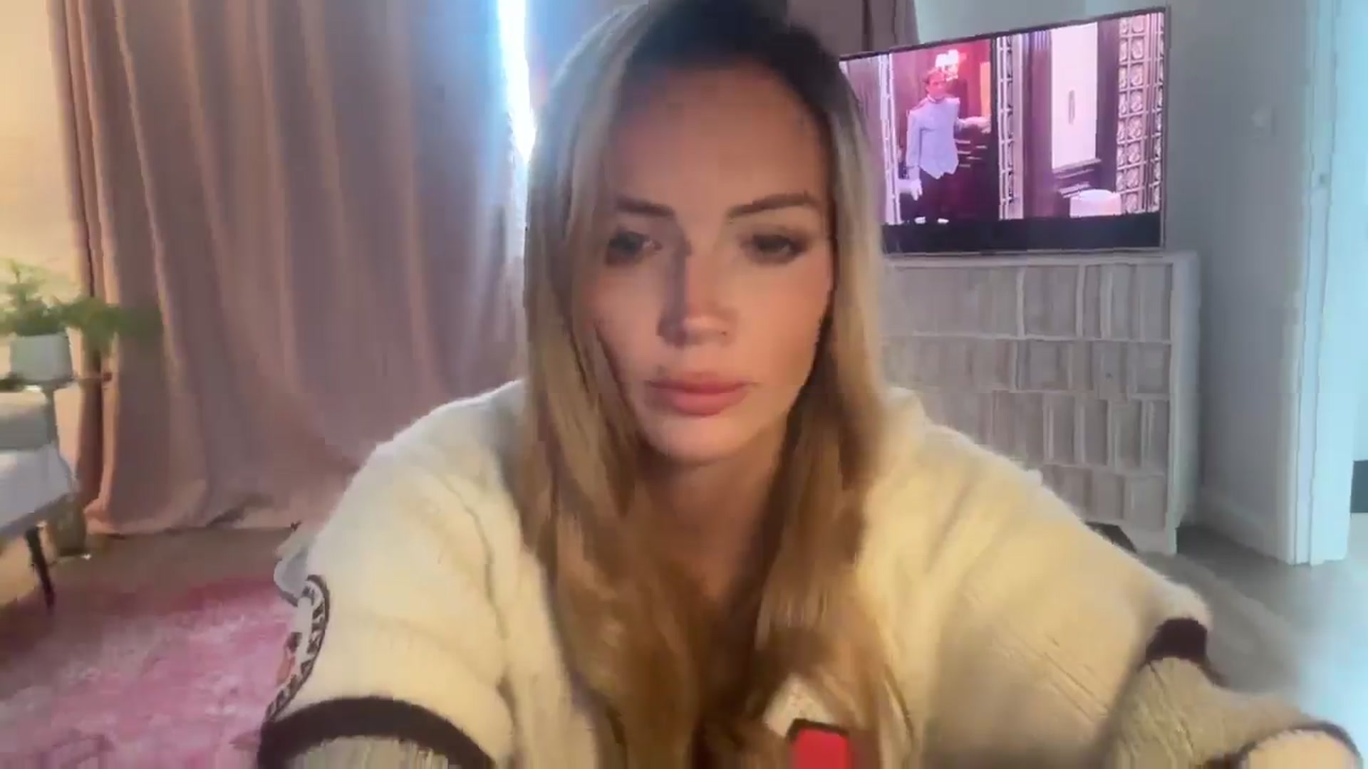 Gallery image thumbnail from Courtney's myfreecams stream on, 09/07/2025, 14:15 image 5 of 20