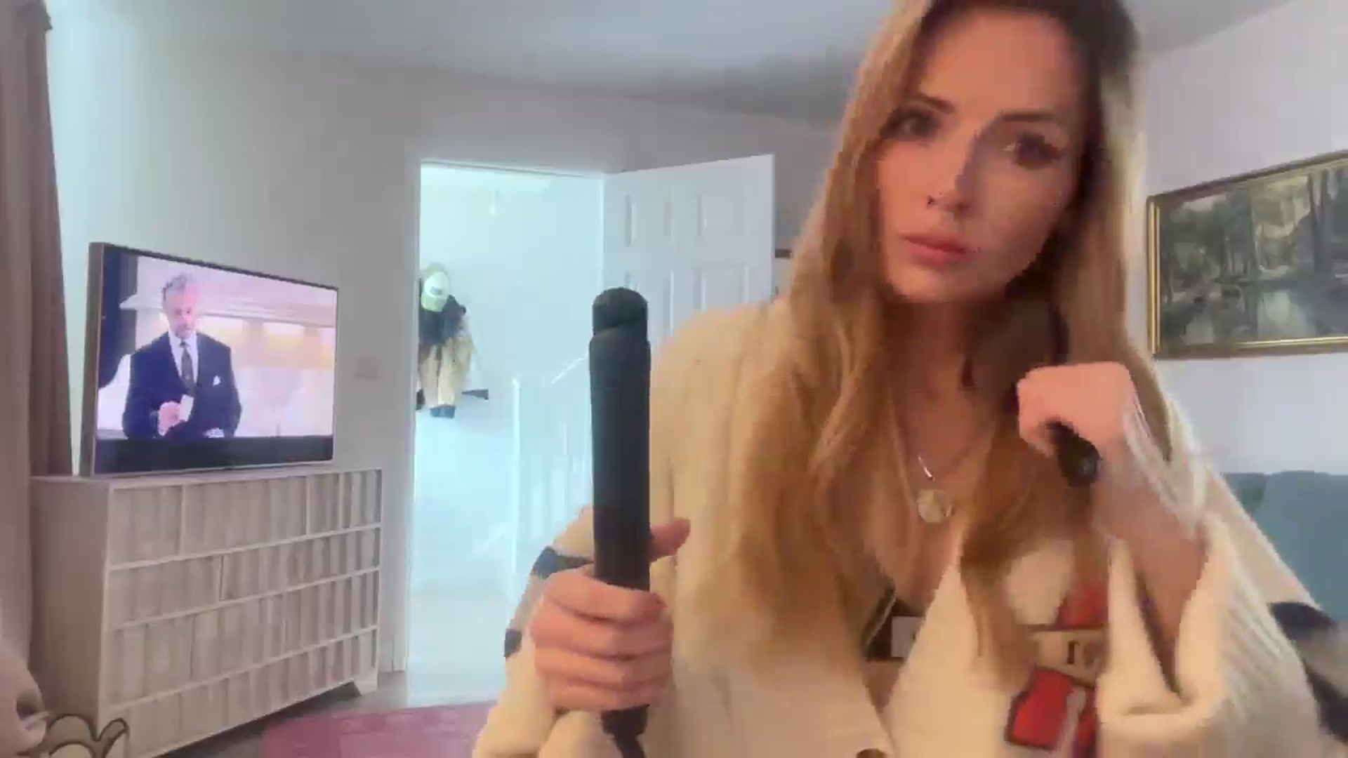 Gallery image thumbnail from Courtney's myfreecams stream on, 09/07/2025, 14:15 image 3 of 20