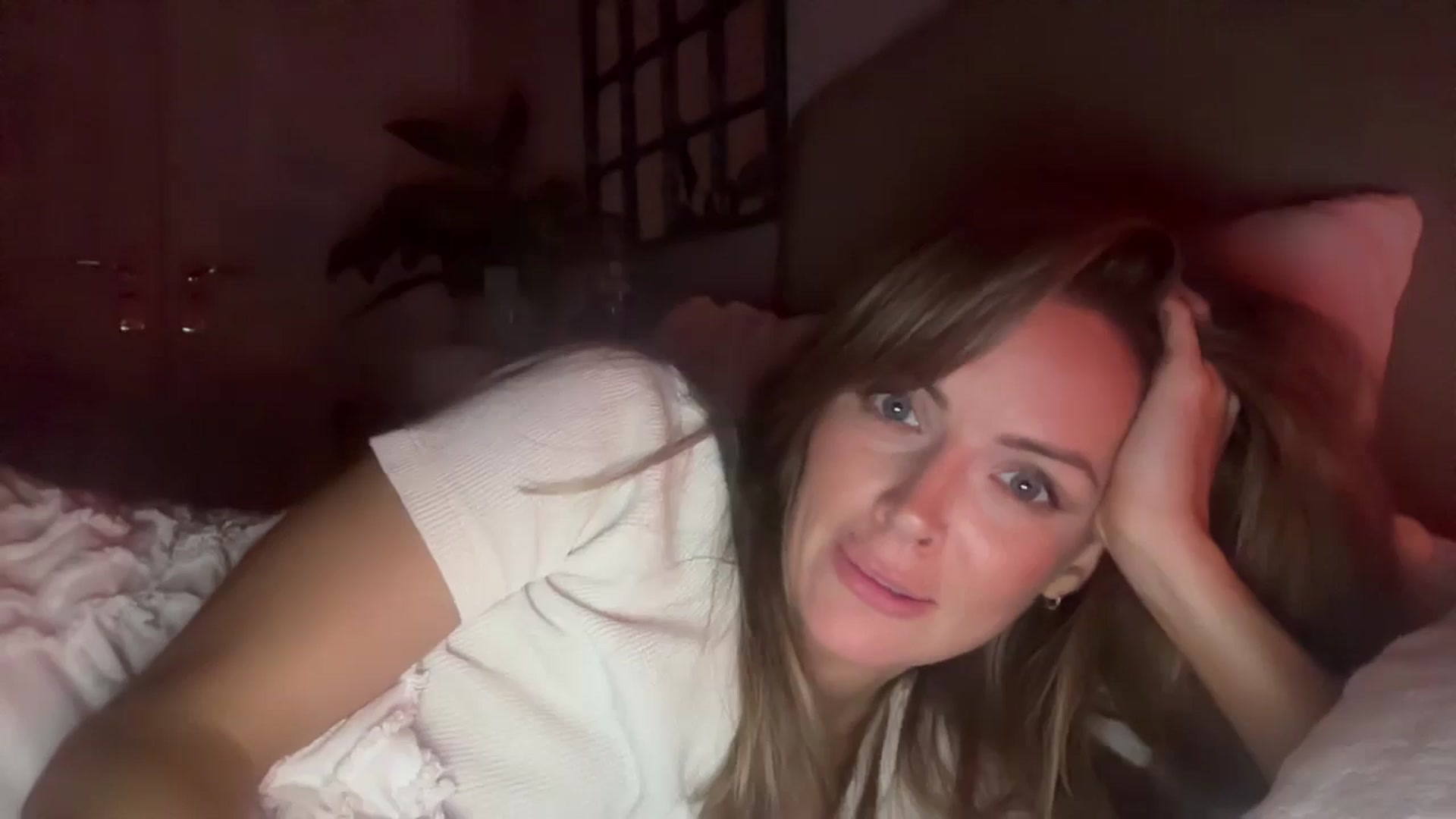 Gallery image thumbnail from Courtney's myfreecams stream on, 09/17/2025, 23:47 image 20 of 20