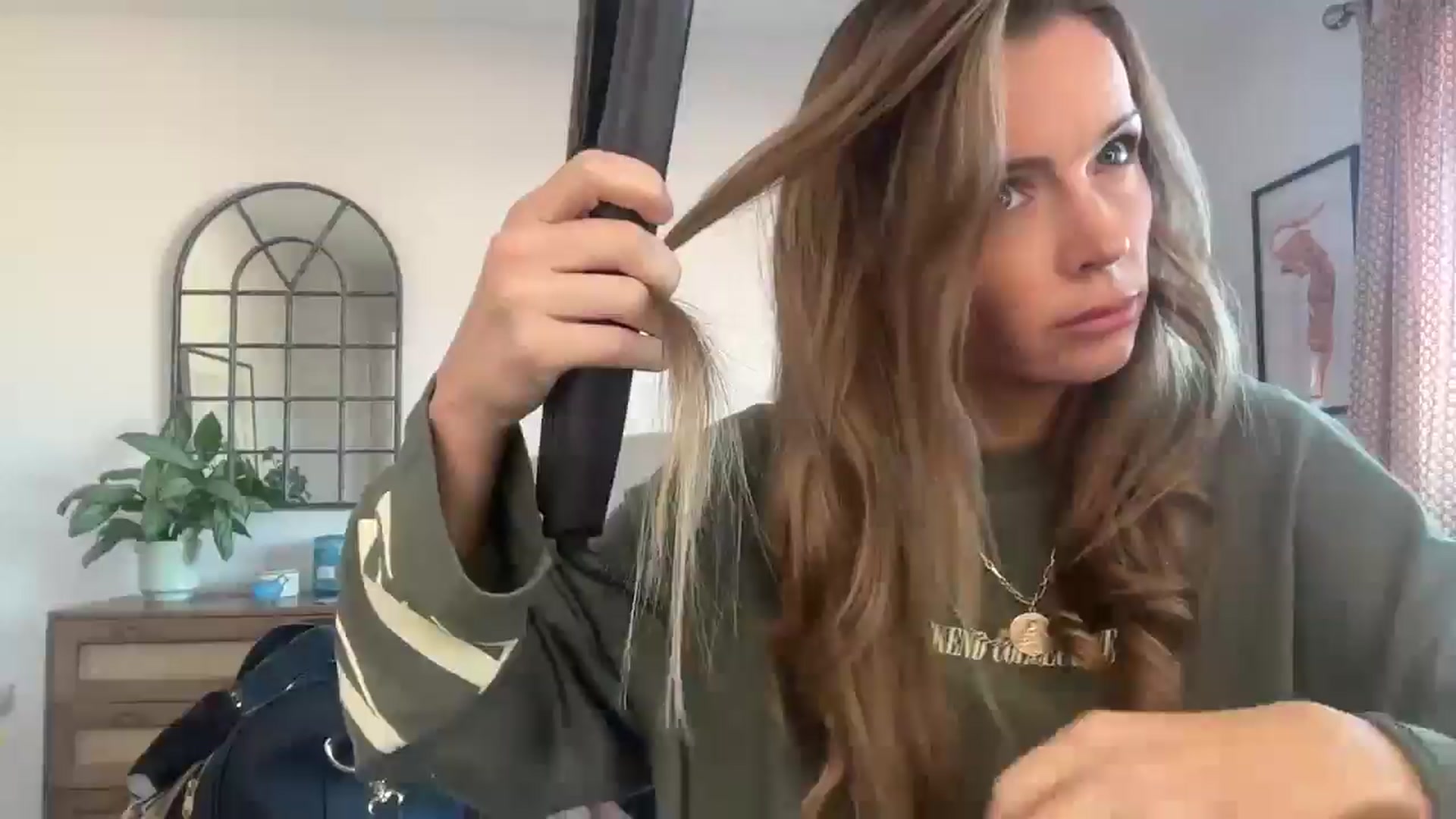 Gallery image thumbnail from Courtney's myfreecams stream on, 09/23/2025, 09:01 image 3 of 20
