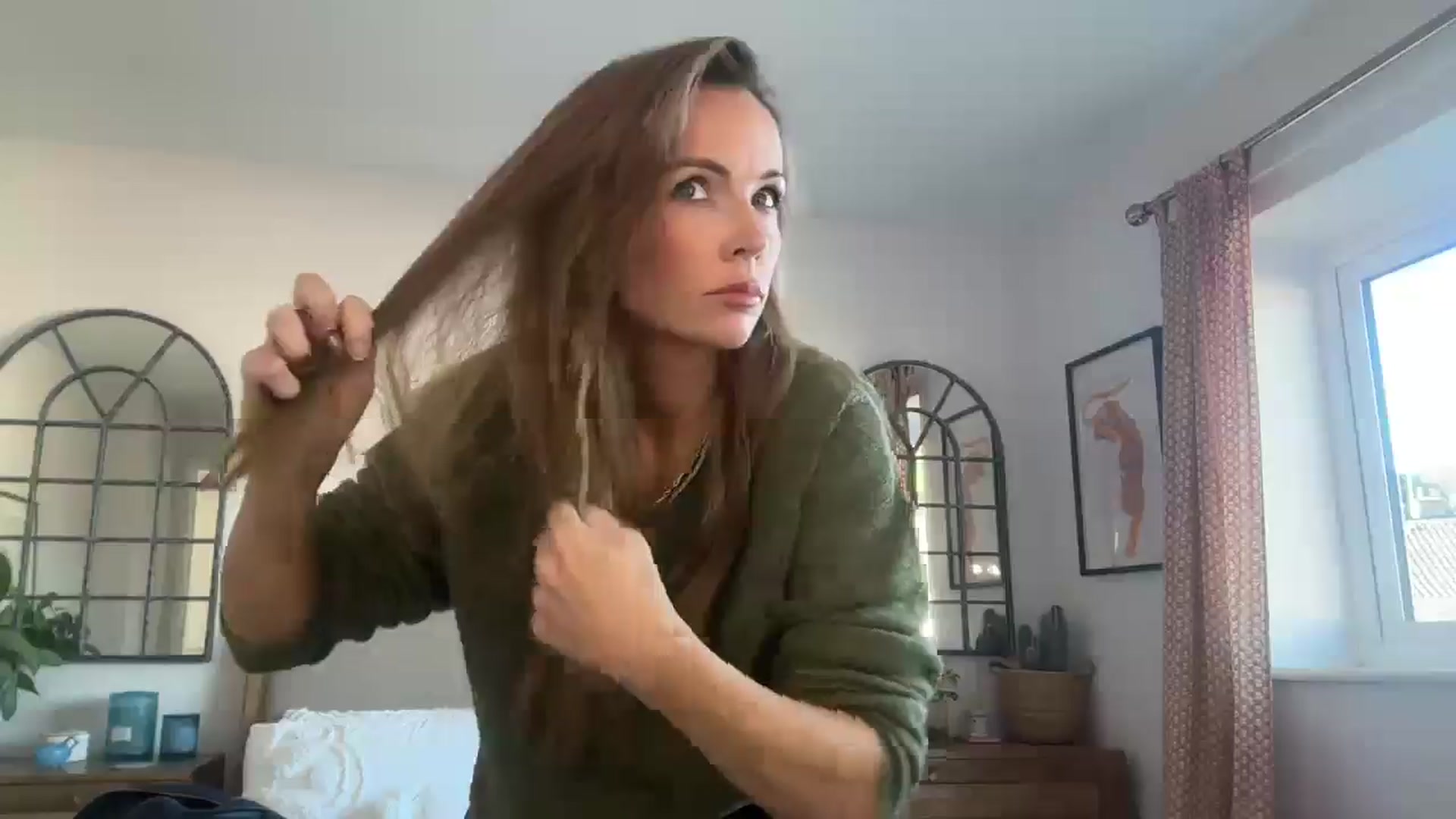 Gallery image thumbnail from Courtney's myfreecams stream on, 09/23/2025, 09:01 image 6 of 20