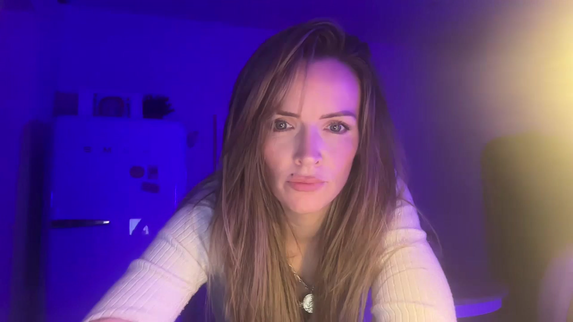 Gallery image thumbnail from Courtney's myfreecams stream on, 09/28/2025, 23:03 image 15 of 20